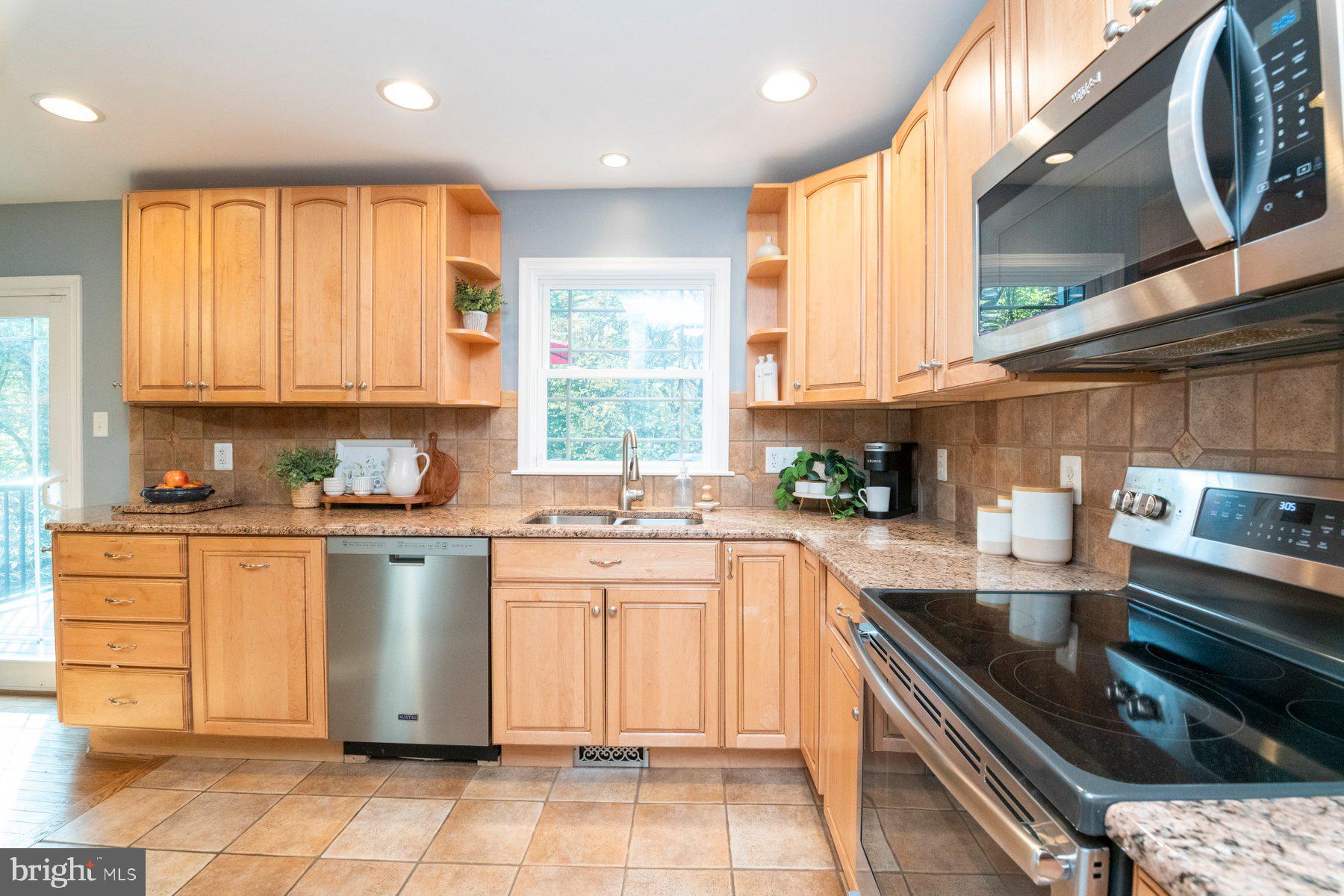 PADONIA COMPLEX - Residential