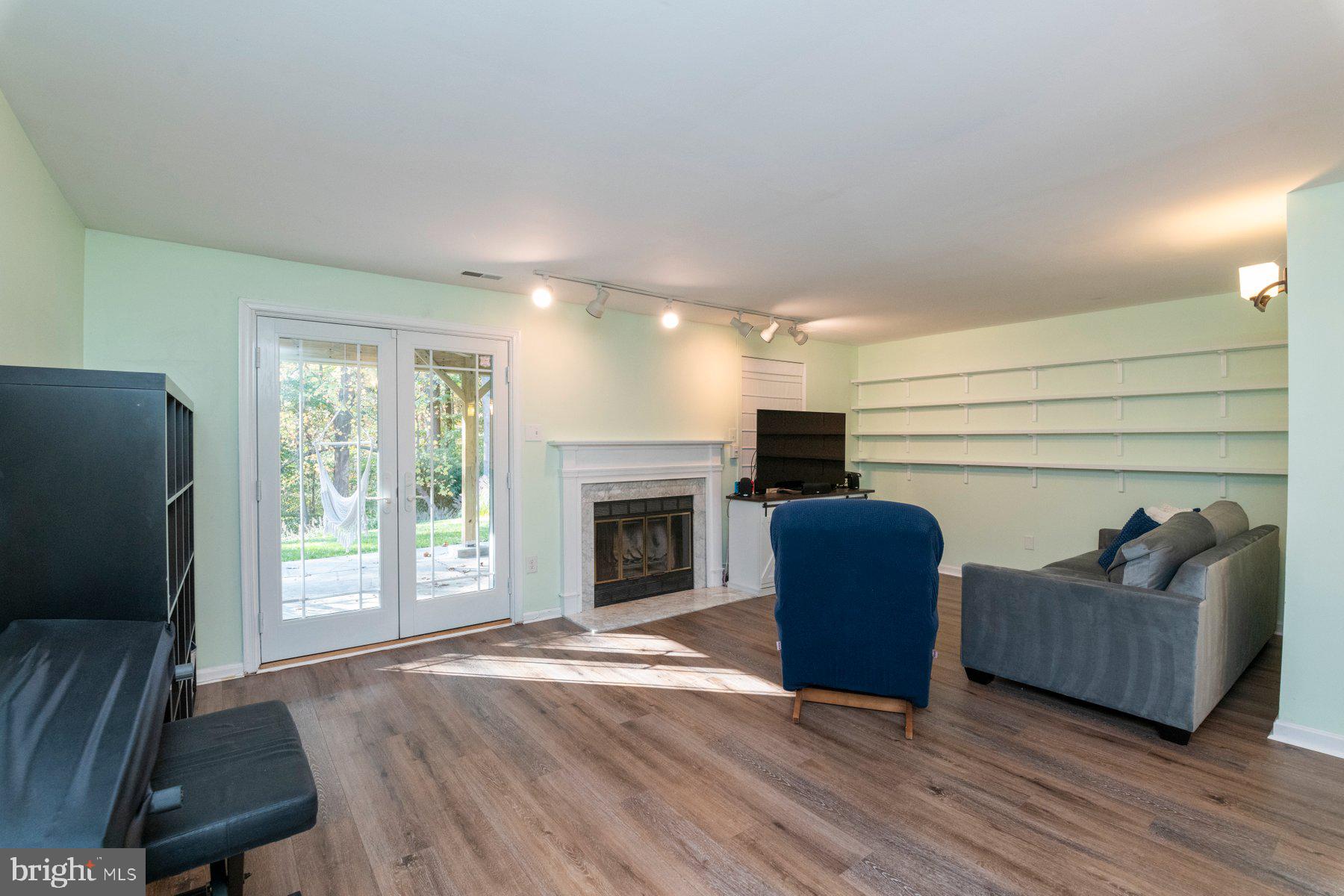 PADONIA COMPLEX - Residential