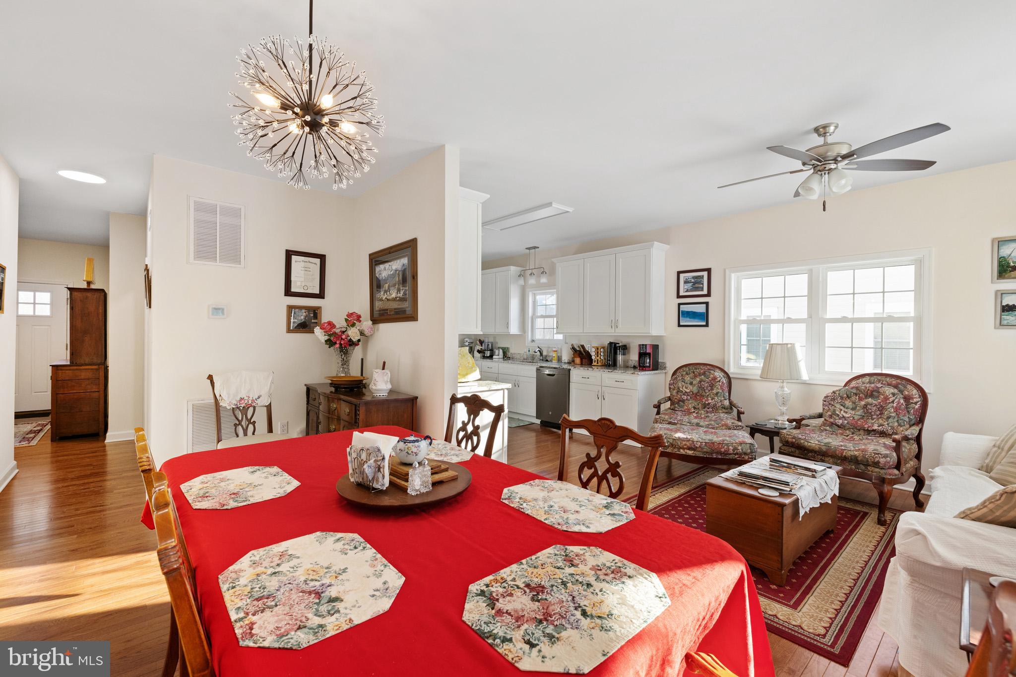 EDINBURG SQUARE - Residential