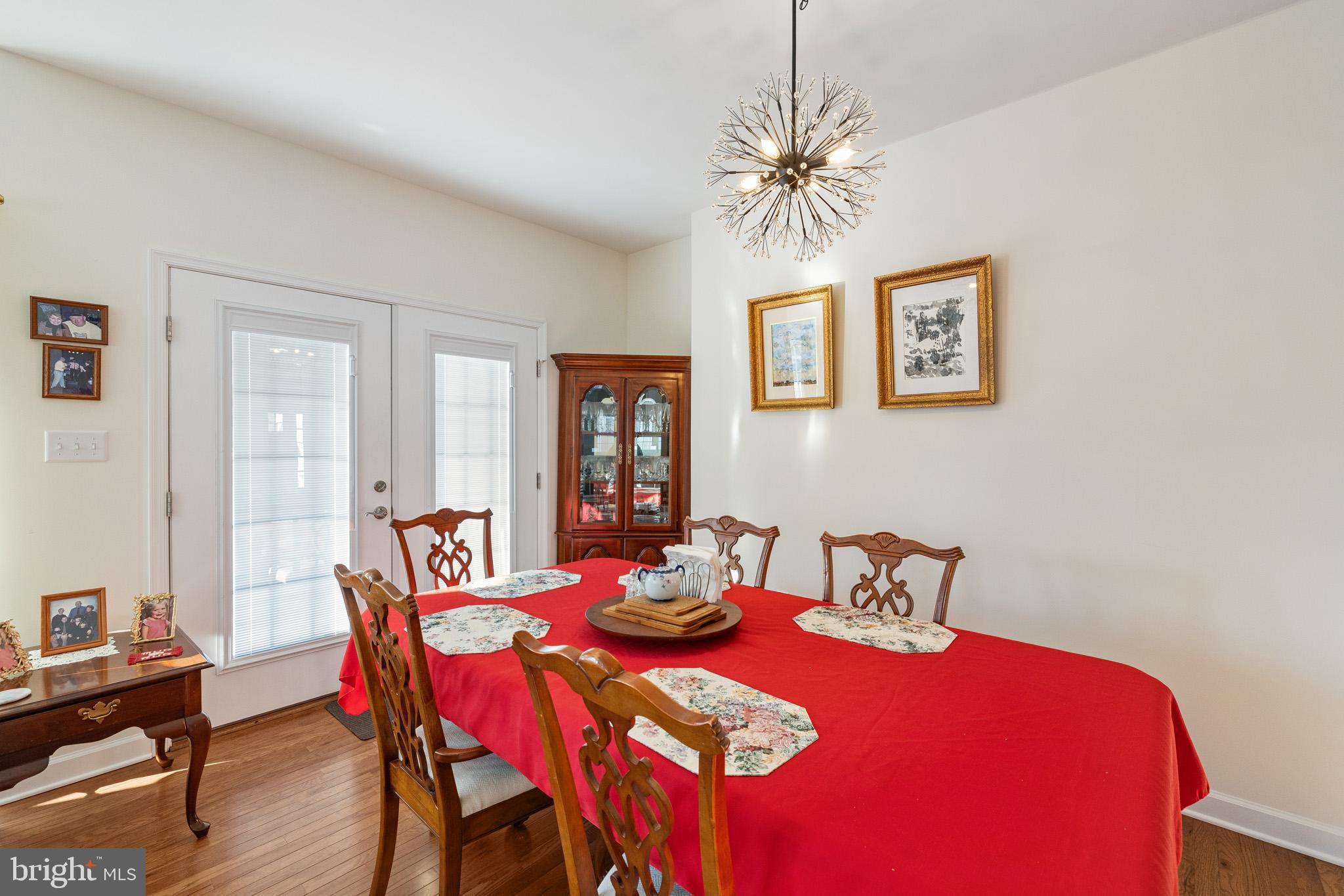 EDINBURG SQUARE - Residential