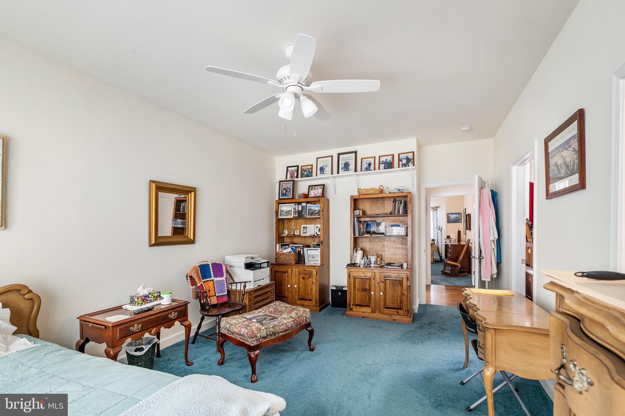 EDINBURG SQUARE - Residential