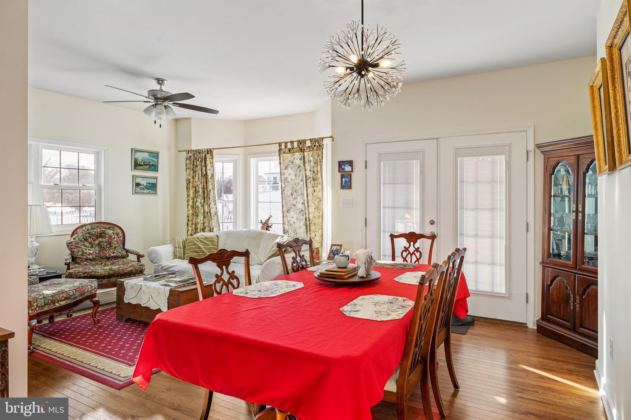 EDINBURG SQUARE - Residential