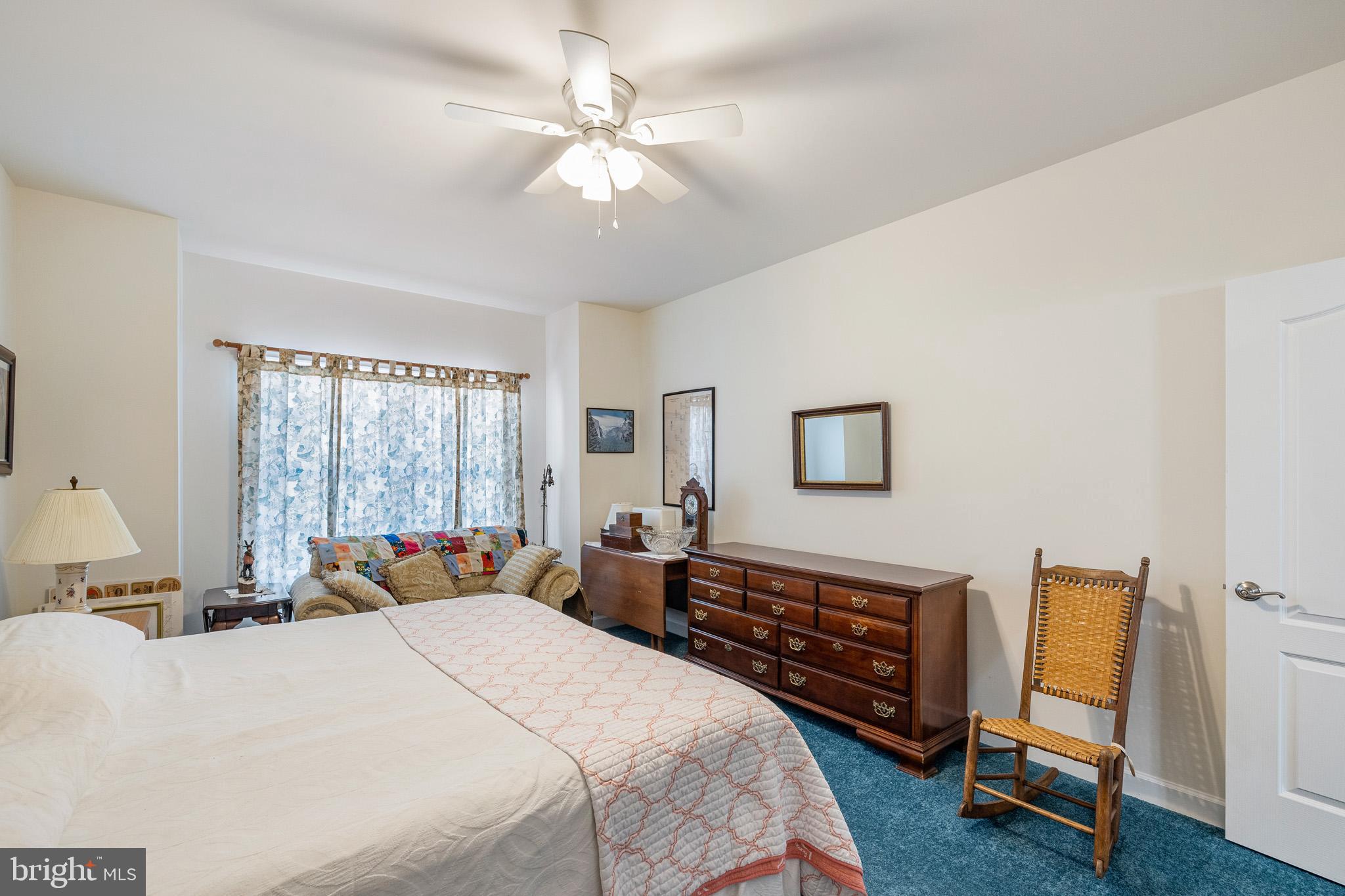 EDINBURG SQUARE - Residential