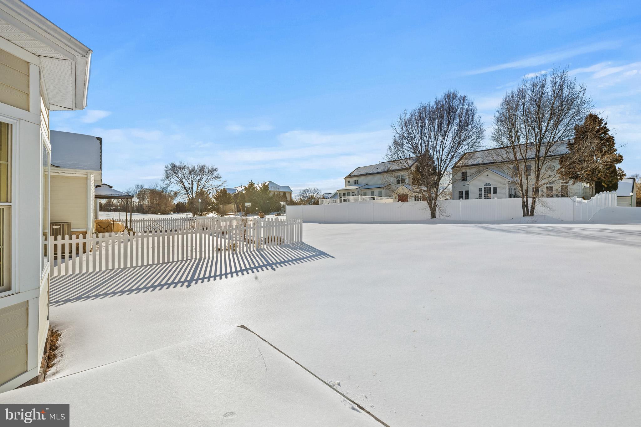 EDINBURG SQUARE - Residential