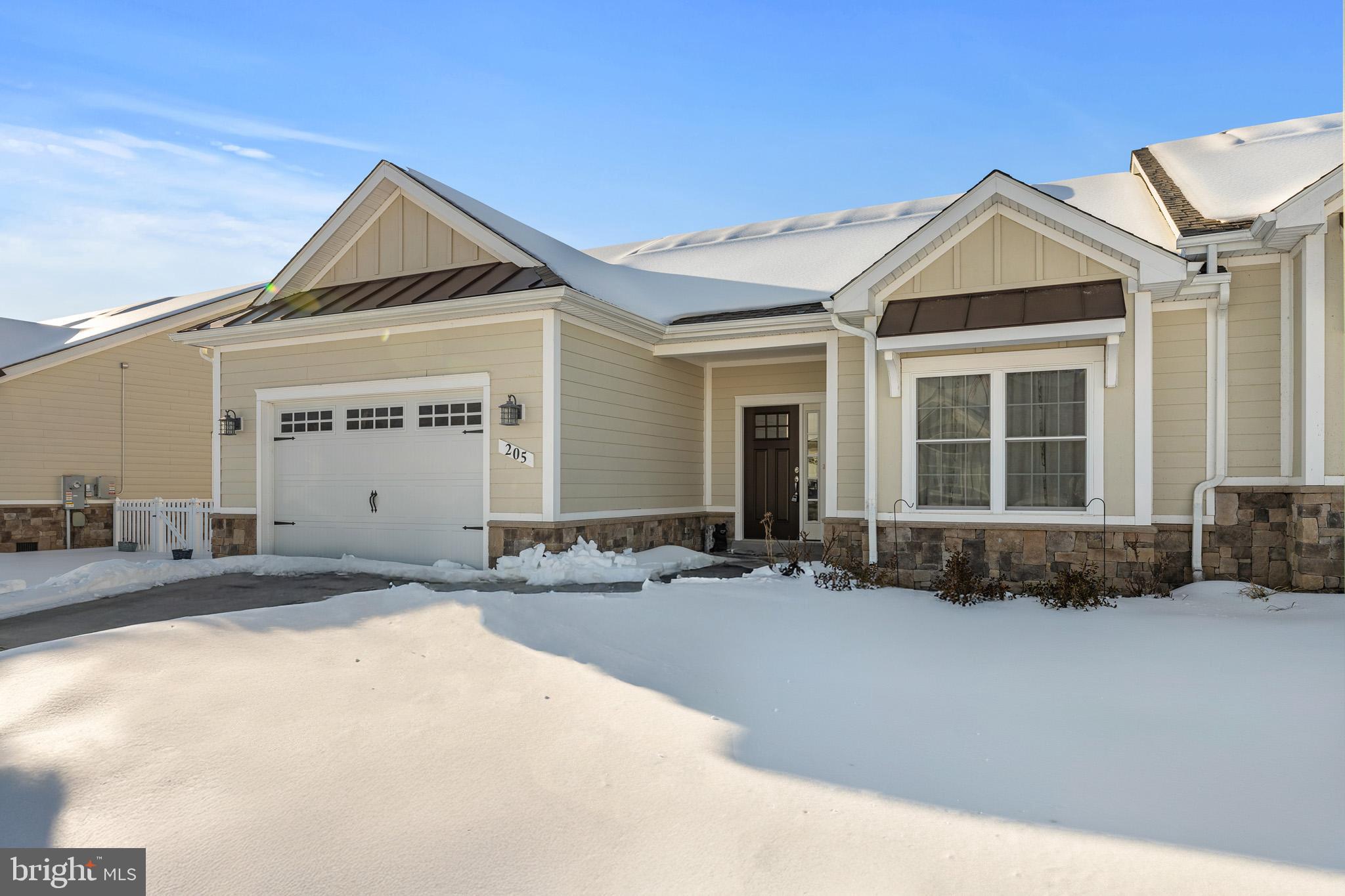 EDINBURG SQUARE - Residential