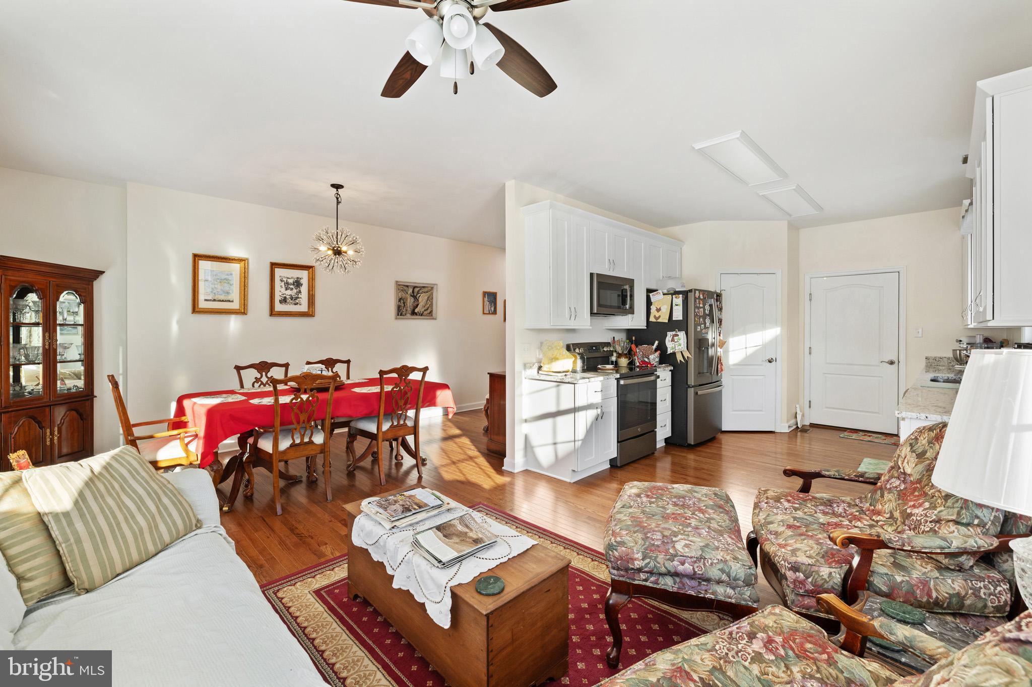 EDINBURG SQUARE - Residential