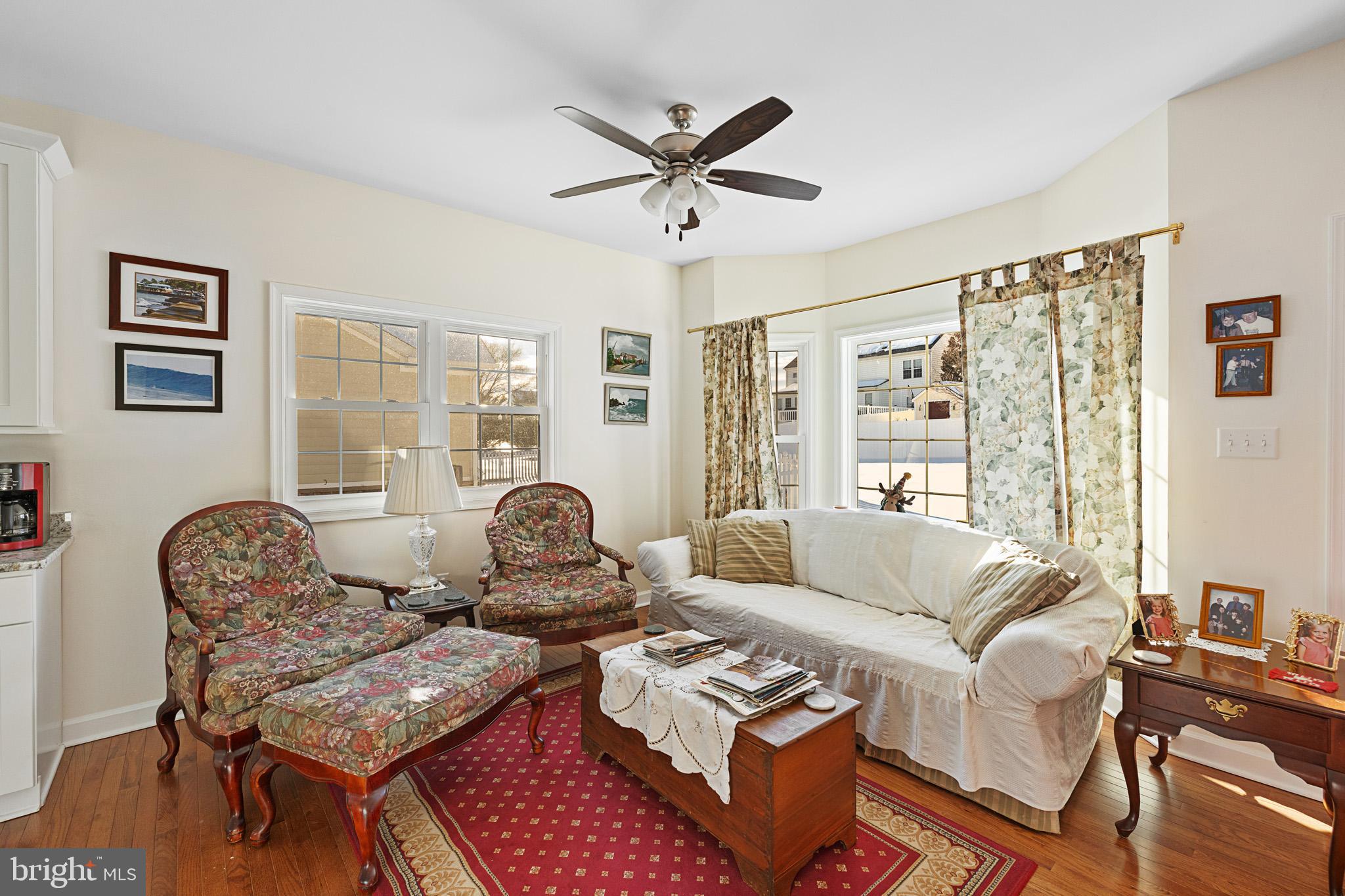 EDINBURG SQUARE - Residential