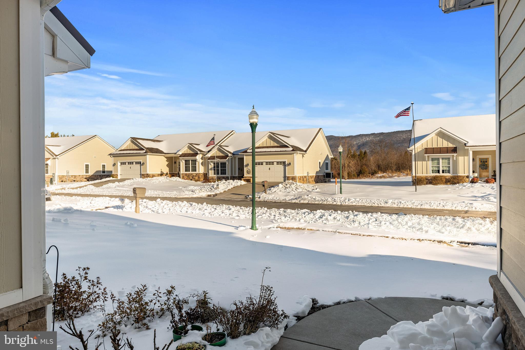 EDINBURG SQUARE - Residential