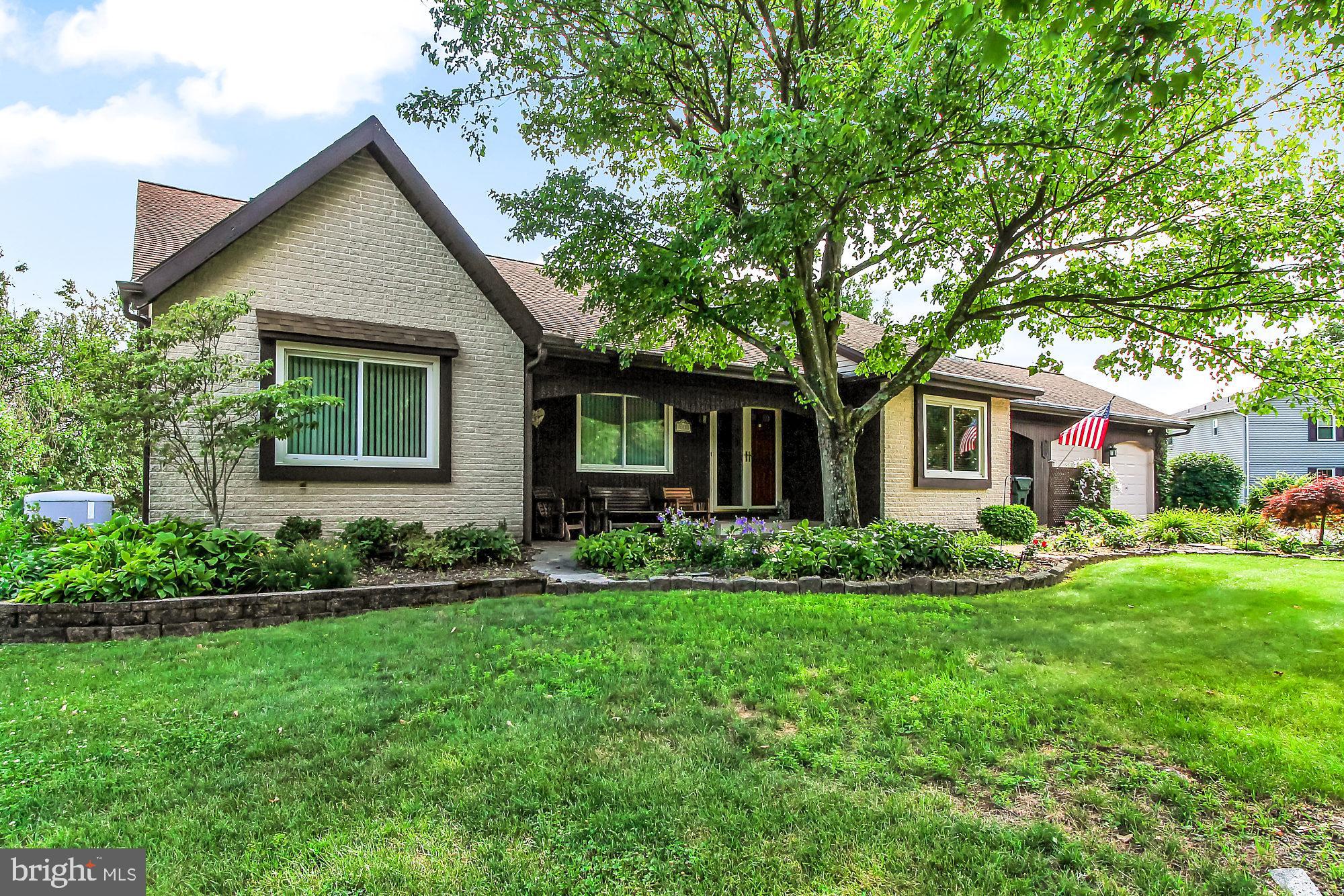 APPLEWOOD - Residential