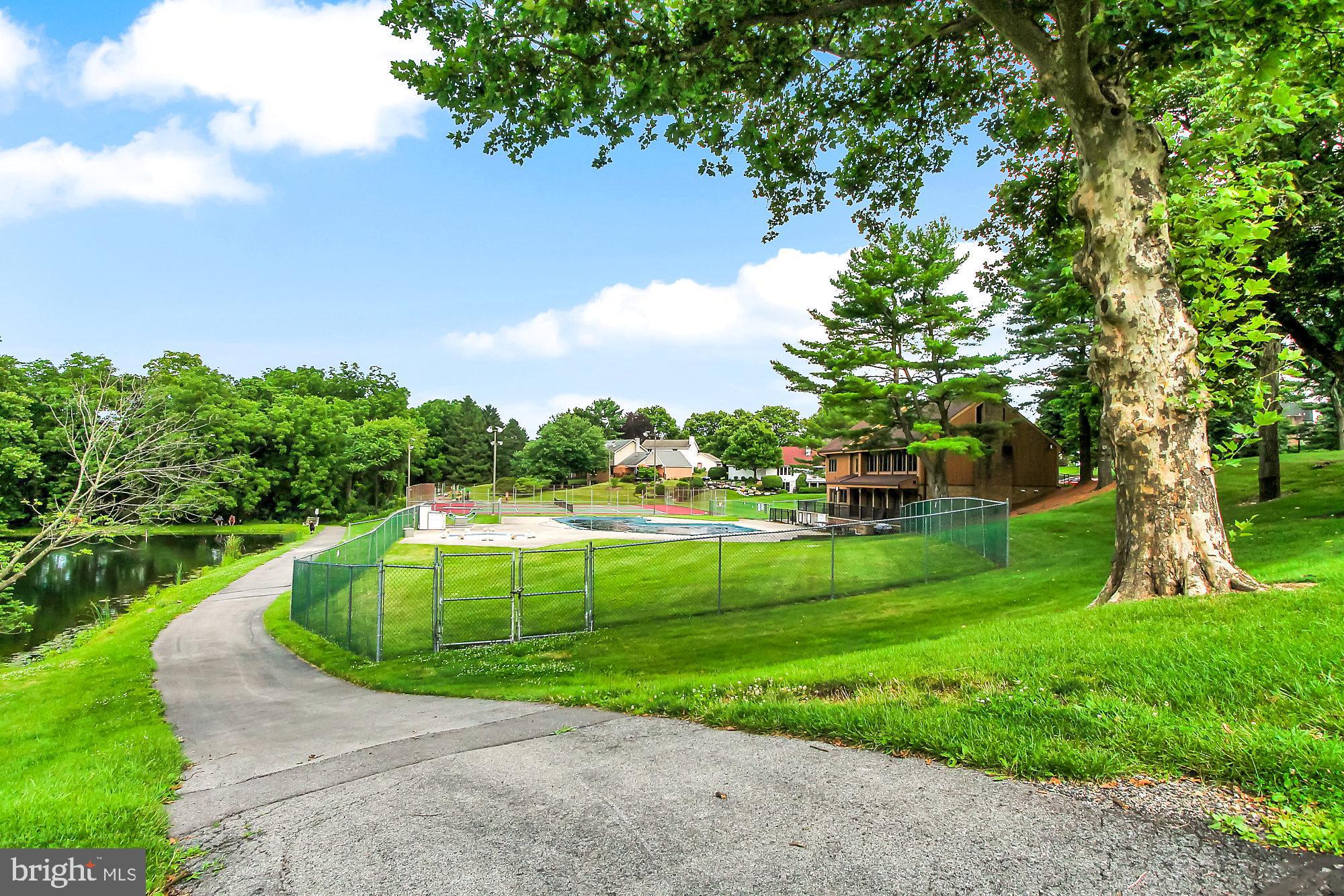 APPLEWOOD - Residential