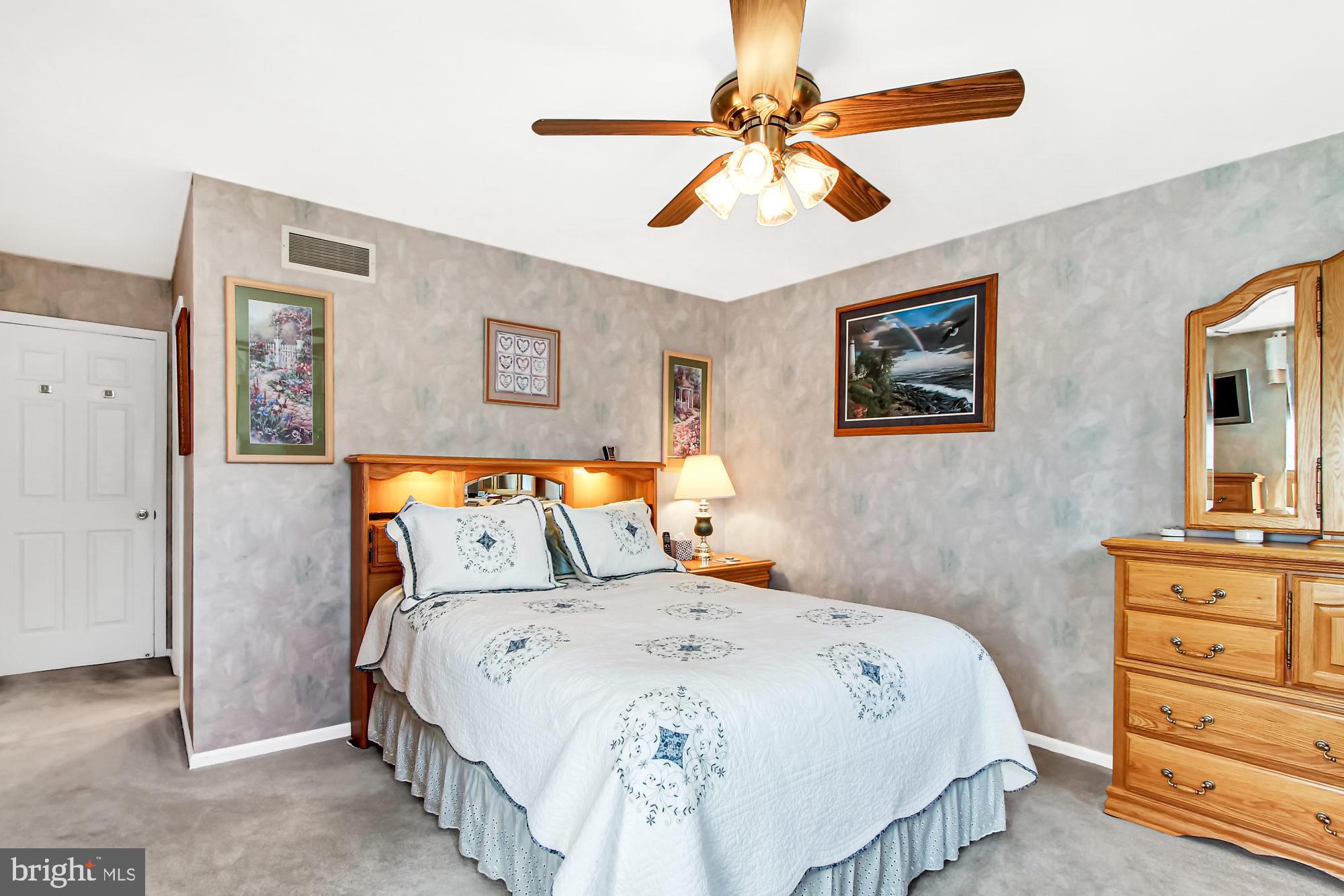 APPLEWOOD - Residential