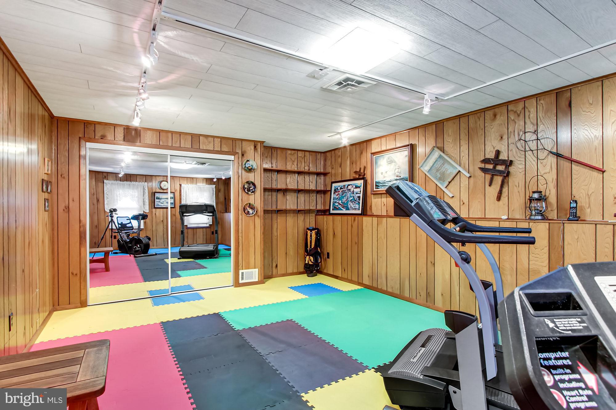 APPLEWOOD - Residential