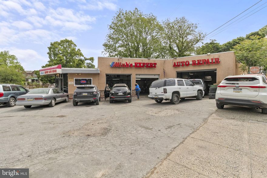 Discover an exceptional opportunity with this well-positioned Auto Body Shop, located on a spacious corner lot of over half an acre. Boasting impressive visibility with extensive frontage on Marshall Rd., this facility is a prime spot for any auto body business.

The shop features five meticulously maintained operational bays, including four equipped with lifts: two ground lifts and two hydraulic lifts. The fifth bay, an internal area added just a decade ago, serves as a dedicated paint room and additional body shop space.

Included with the property is a comprehensive range of equipment and machinery, such as:
Tire Balance Machine, Emissions Machine, 2 Air Compressors, New Artec AC Machine, Ceiling pull Oil Pump, Windshield Fluid Station, Frame Machine, Jacks & Snowblower, Indoor Oil Waste-Powered Heating System, Miscellaneous Shop Supplies.

The facility operates on a  200 Amp Service and is cash-flow positive, presenting a turnkey opportunity for its next owner.

Buyer responsible for confirming square footage and all due diligence.