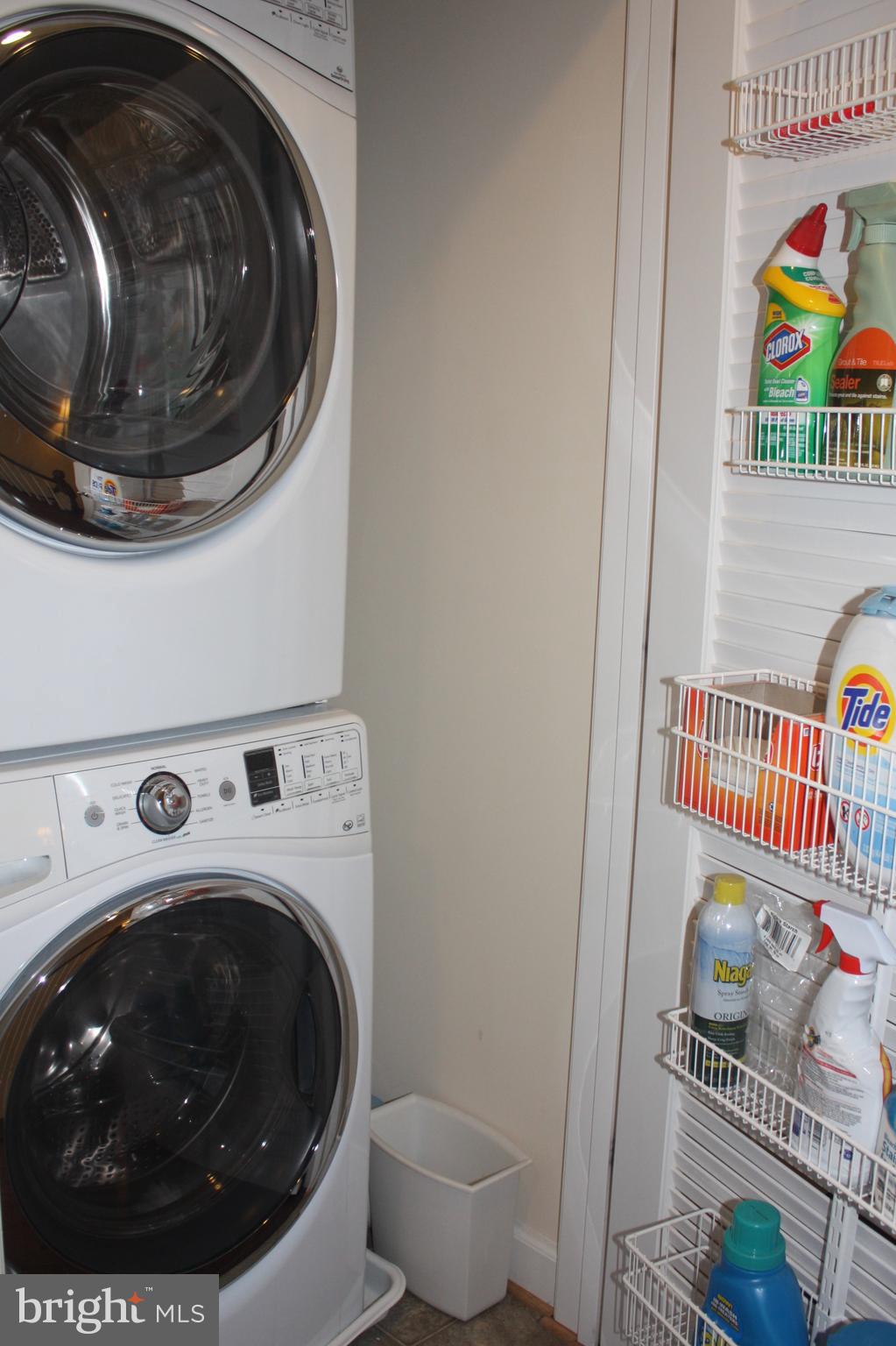 POTTERS GLEN - Residential Lease