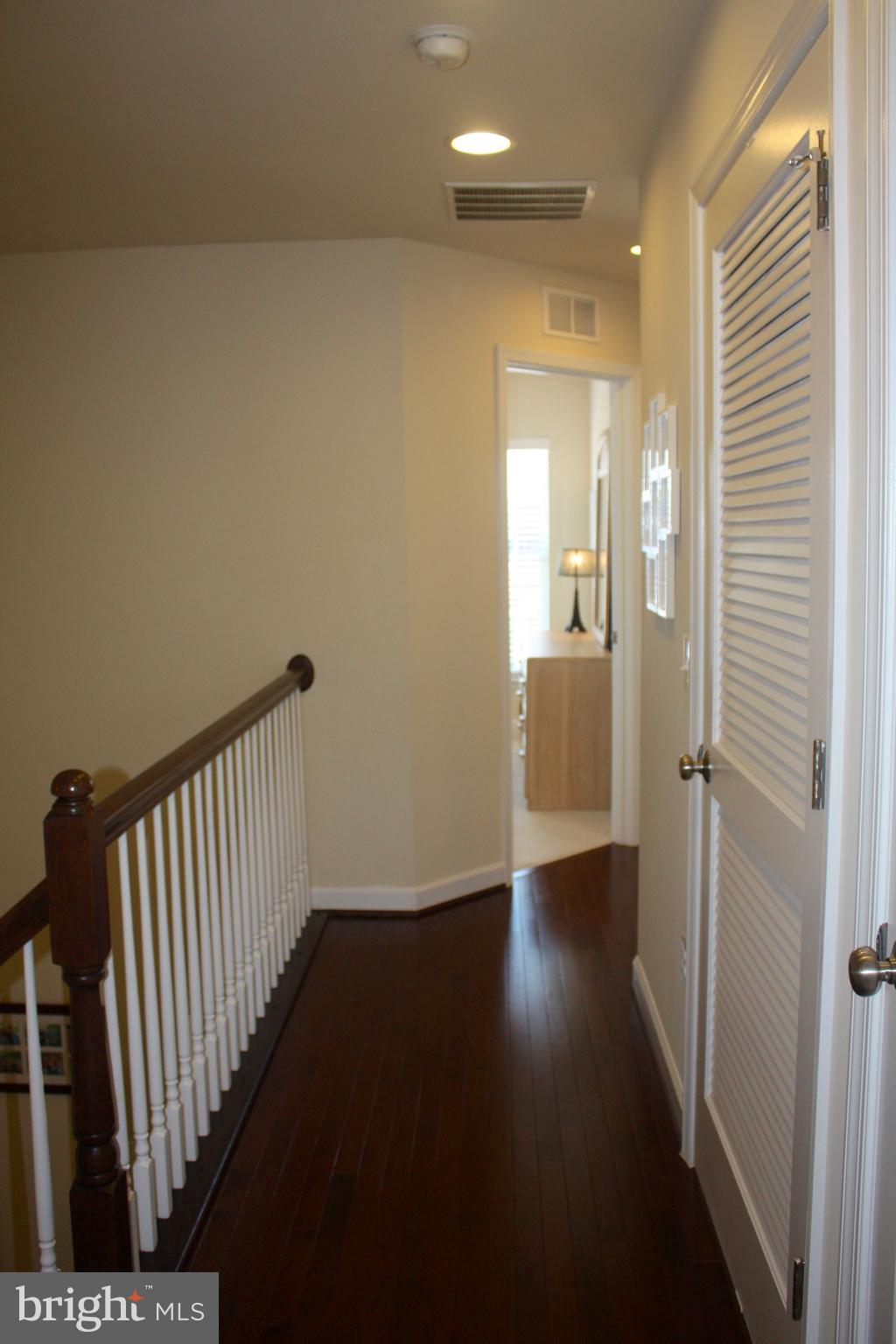 POTTERS GLEN - Residential Lease