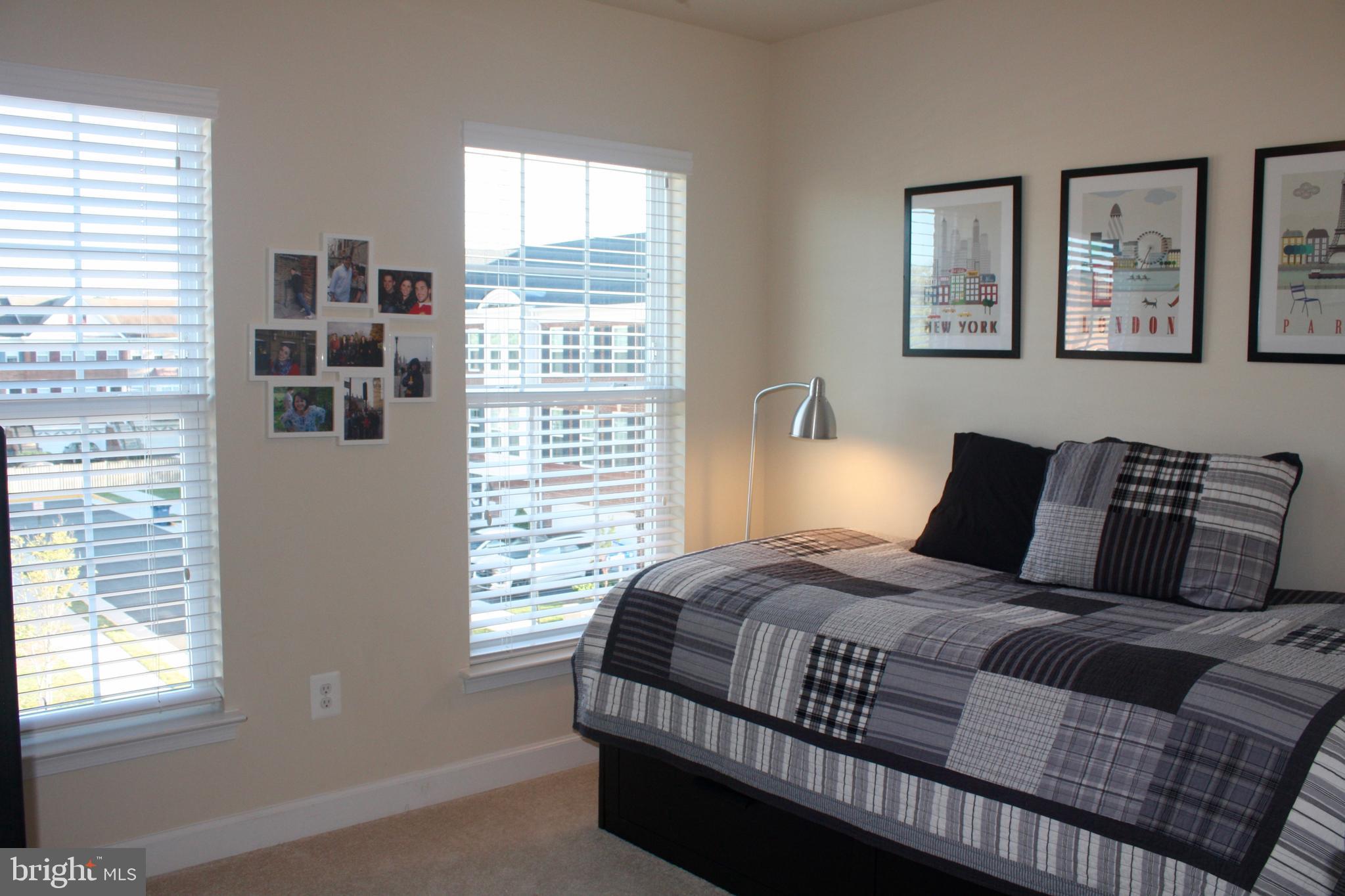 POTTERS GLEN - Residential Lease