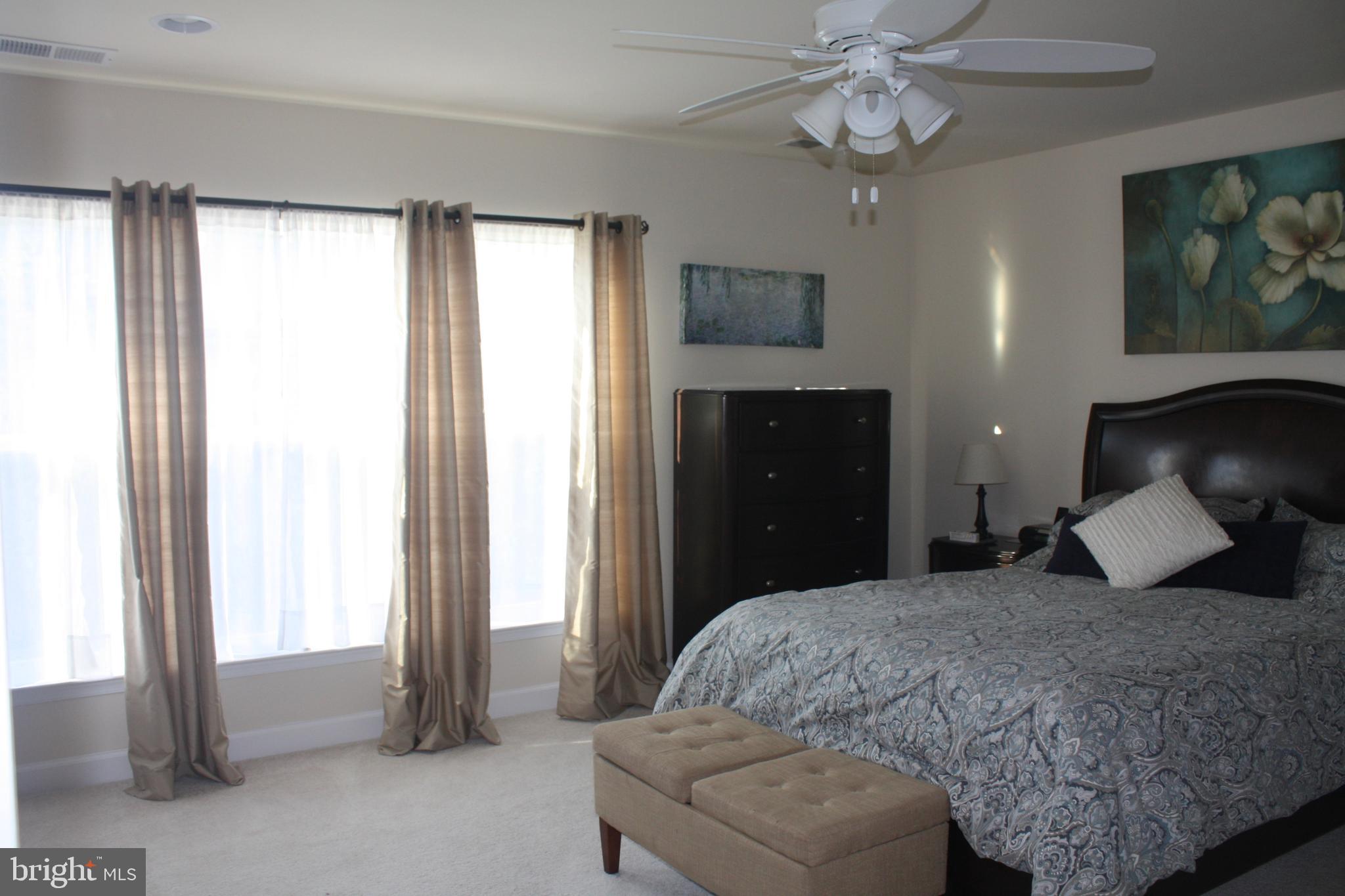 POTTERS GLEN - Residential Lease