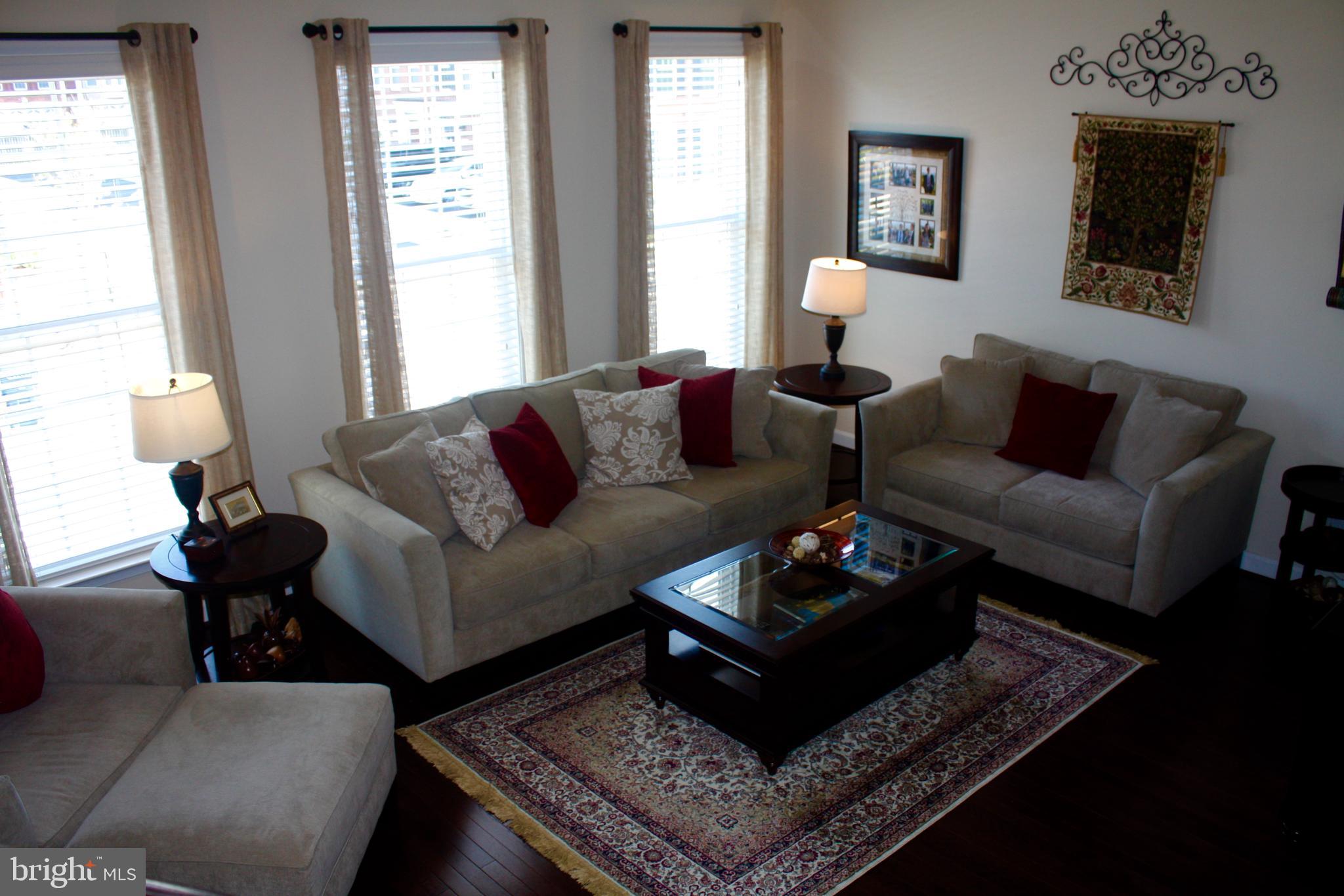 POTTERS GLEN - Residential Lease