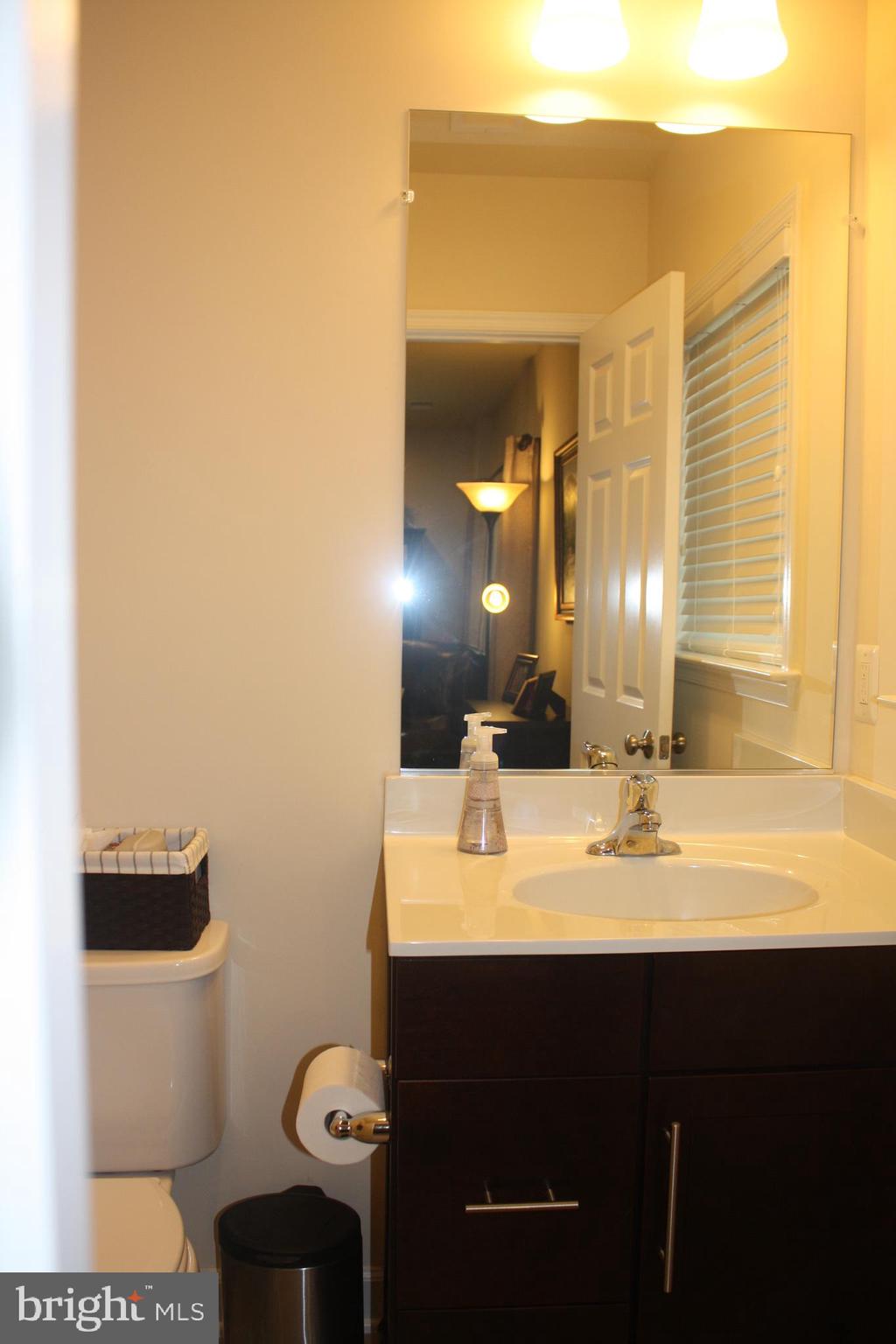 POTTERS GLEN - Residential Lease