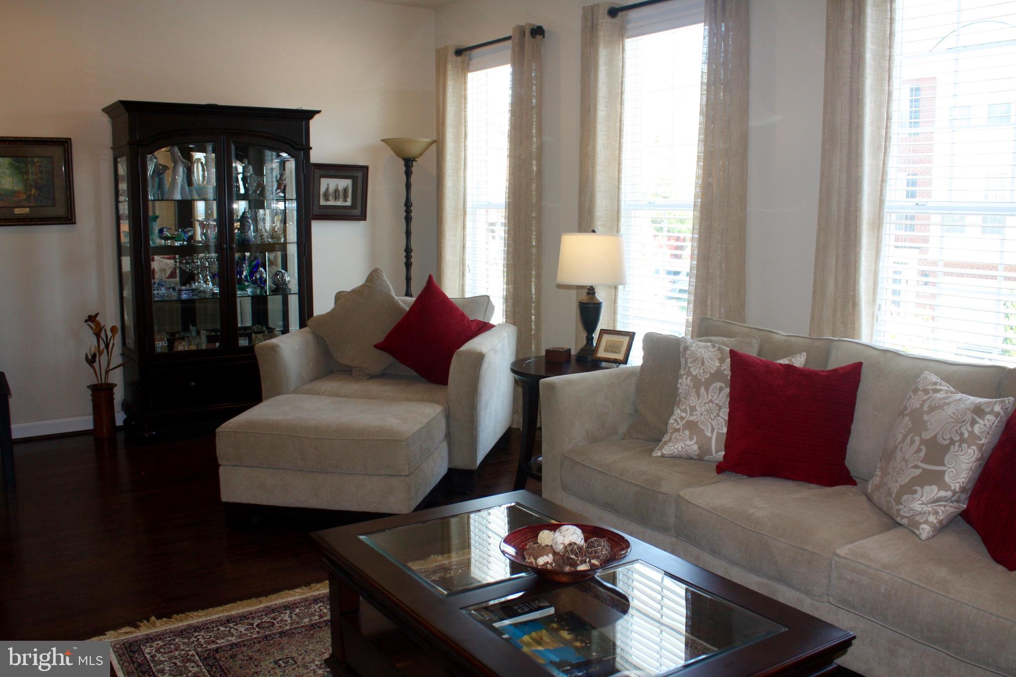 POTTERS GLEN - Residential Lease