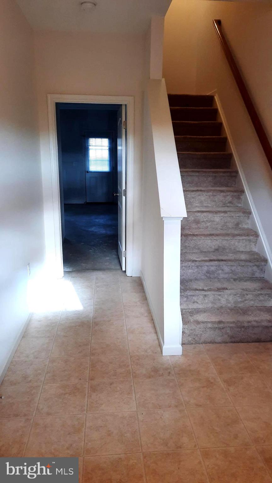 ADMIRALS QUAY - Residential Lease