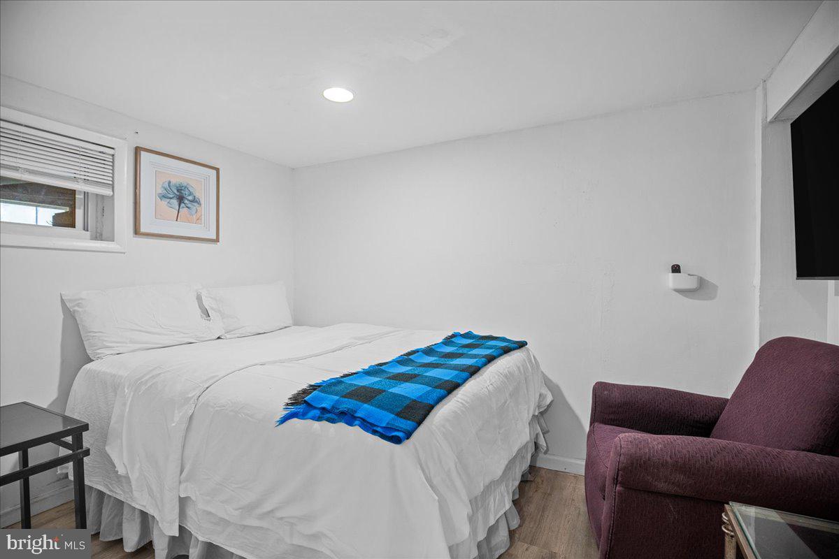 FOREST HEIGHTS - Residential Lease