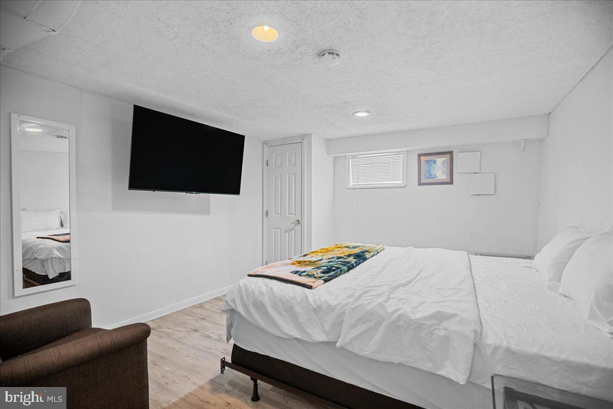 FOREST HEIGHTS - Residential Lease