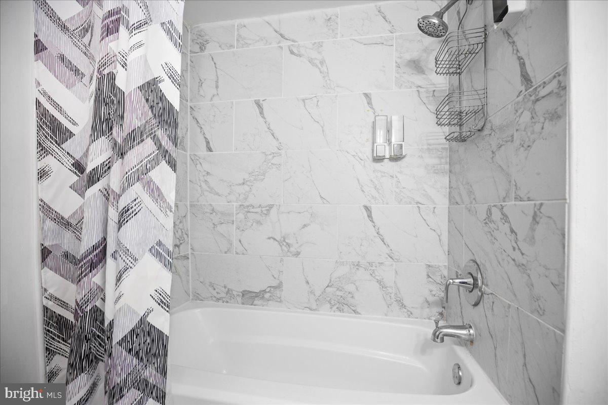 FOREST HEIGHTS - Residential Lease