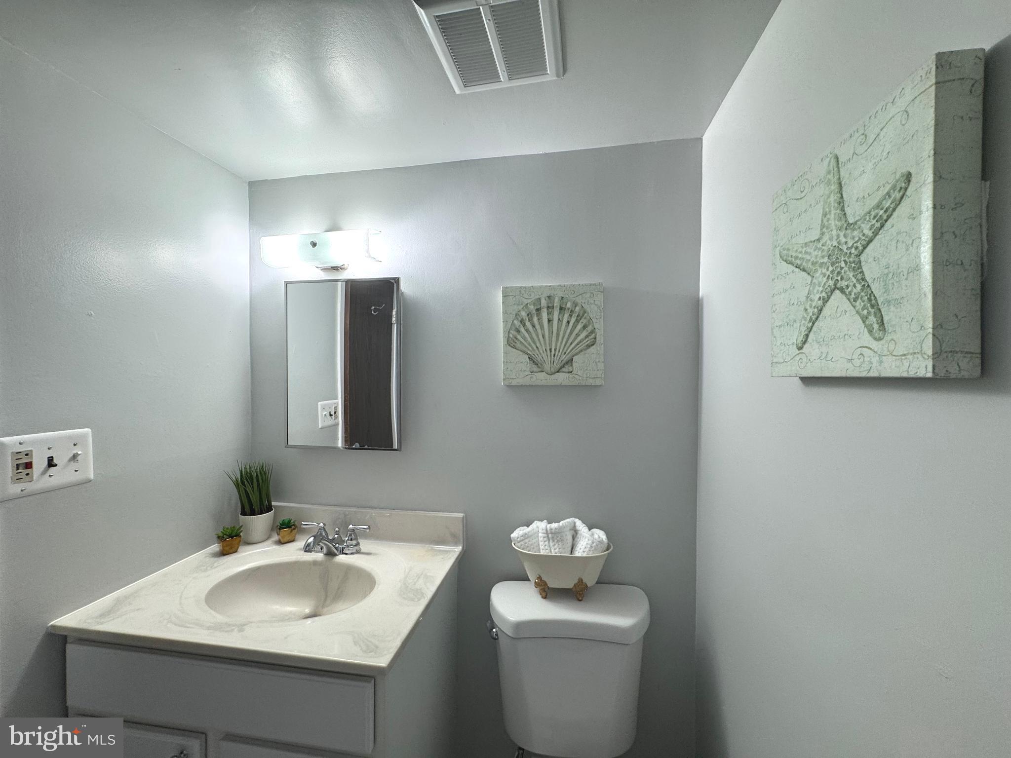 HUNTING RIDGE CONDOMINIUM - Residential