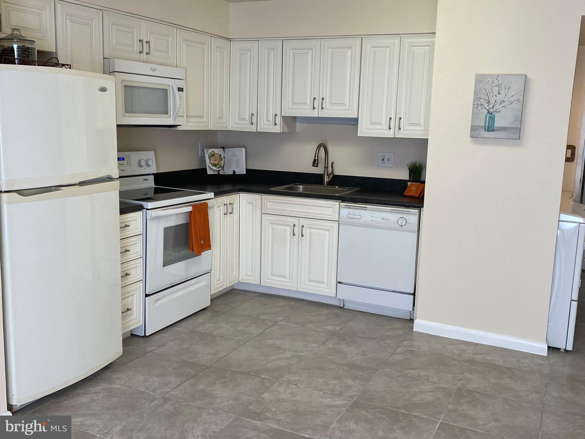 HUNTING RIDGE CONDOMINIUM - Residential