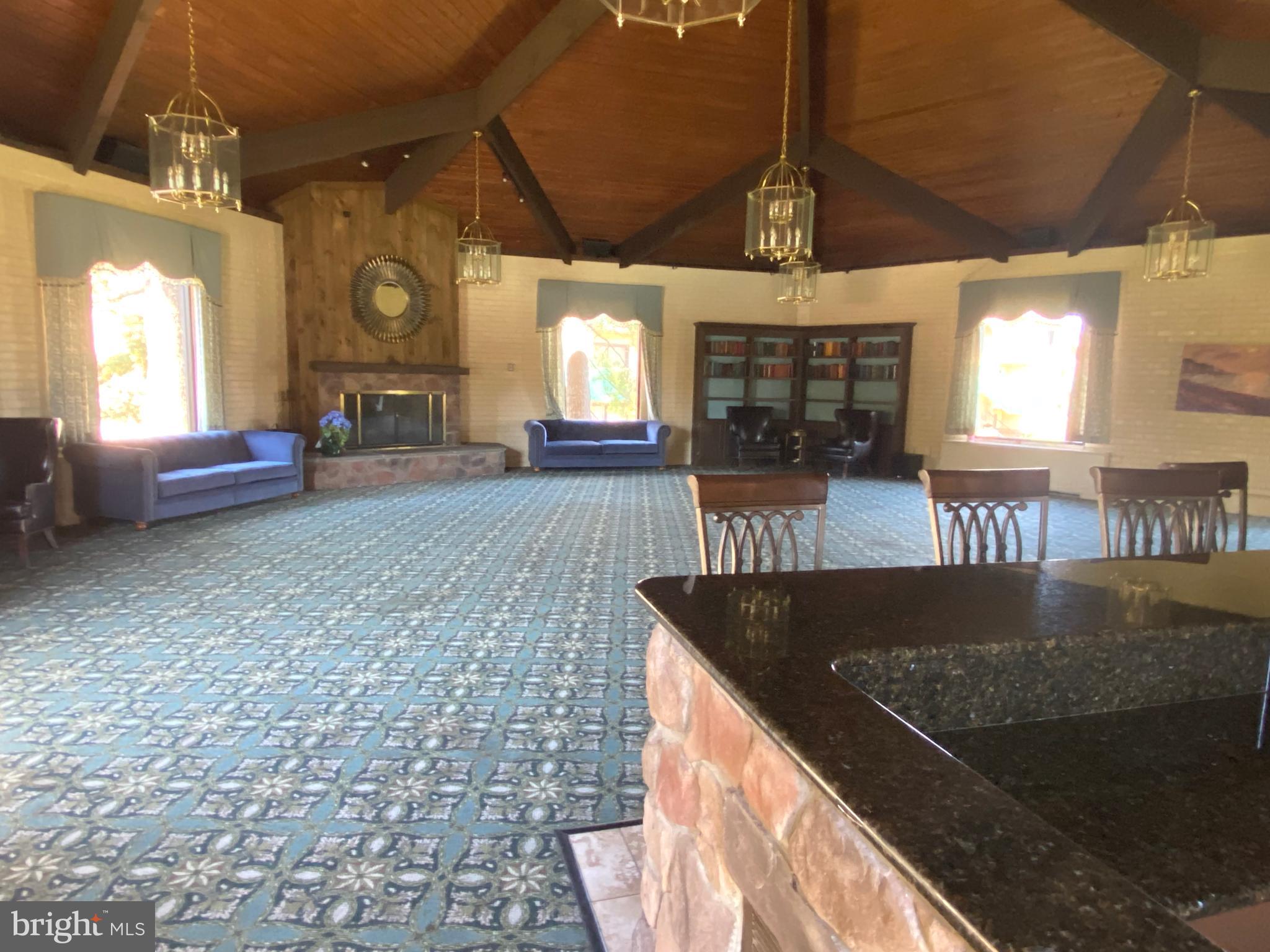 HUNTING RIDGE CONDOMINIUM - Residential