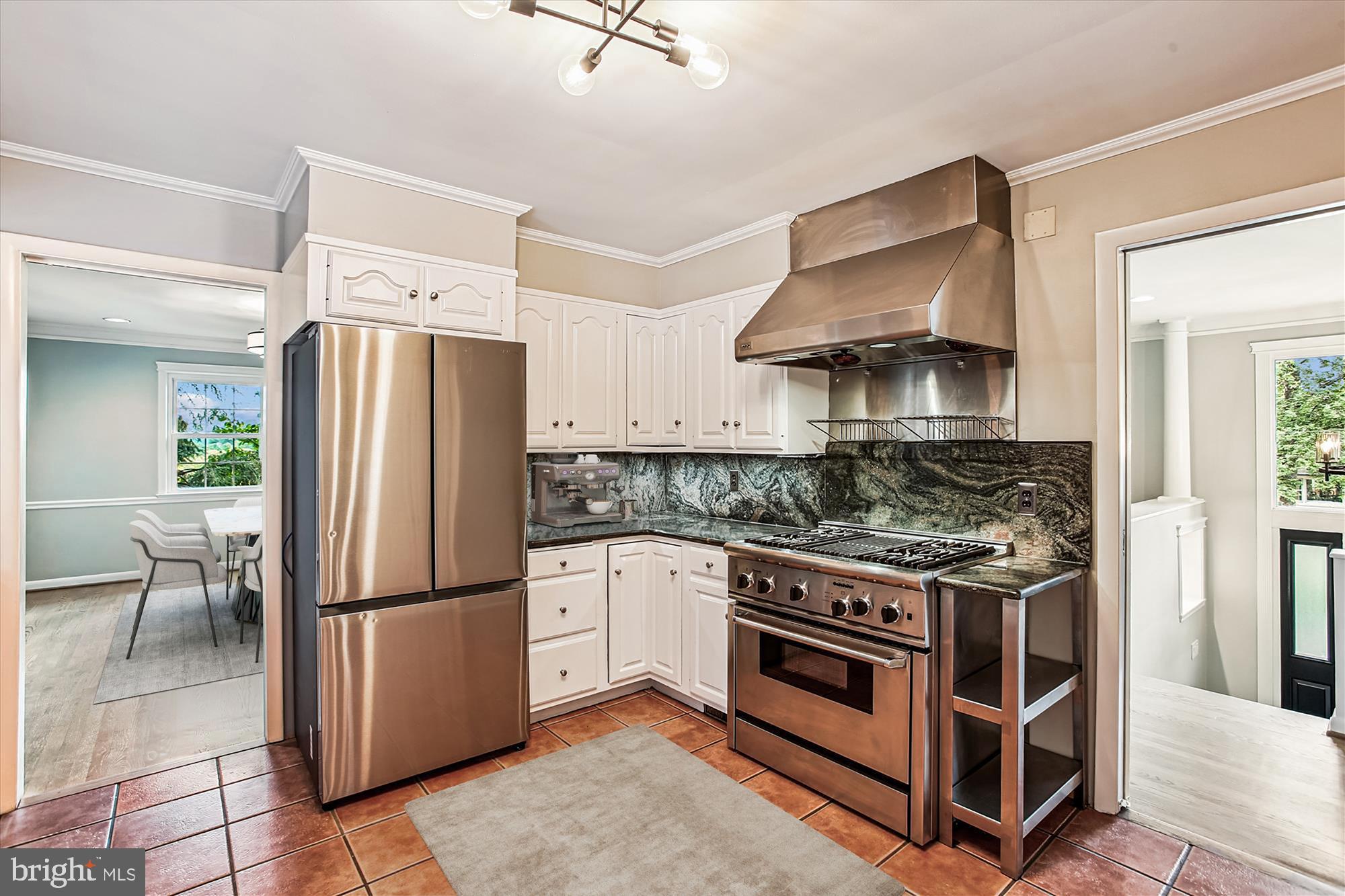 ARLINGTON RIDGE - Residential