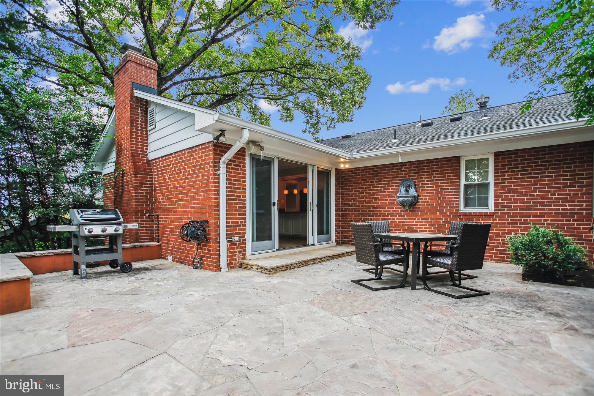 ARLINGTON RIDGE - Residential