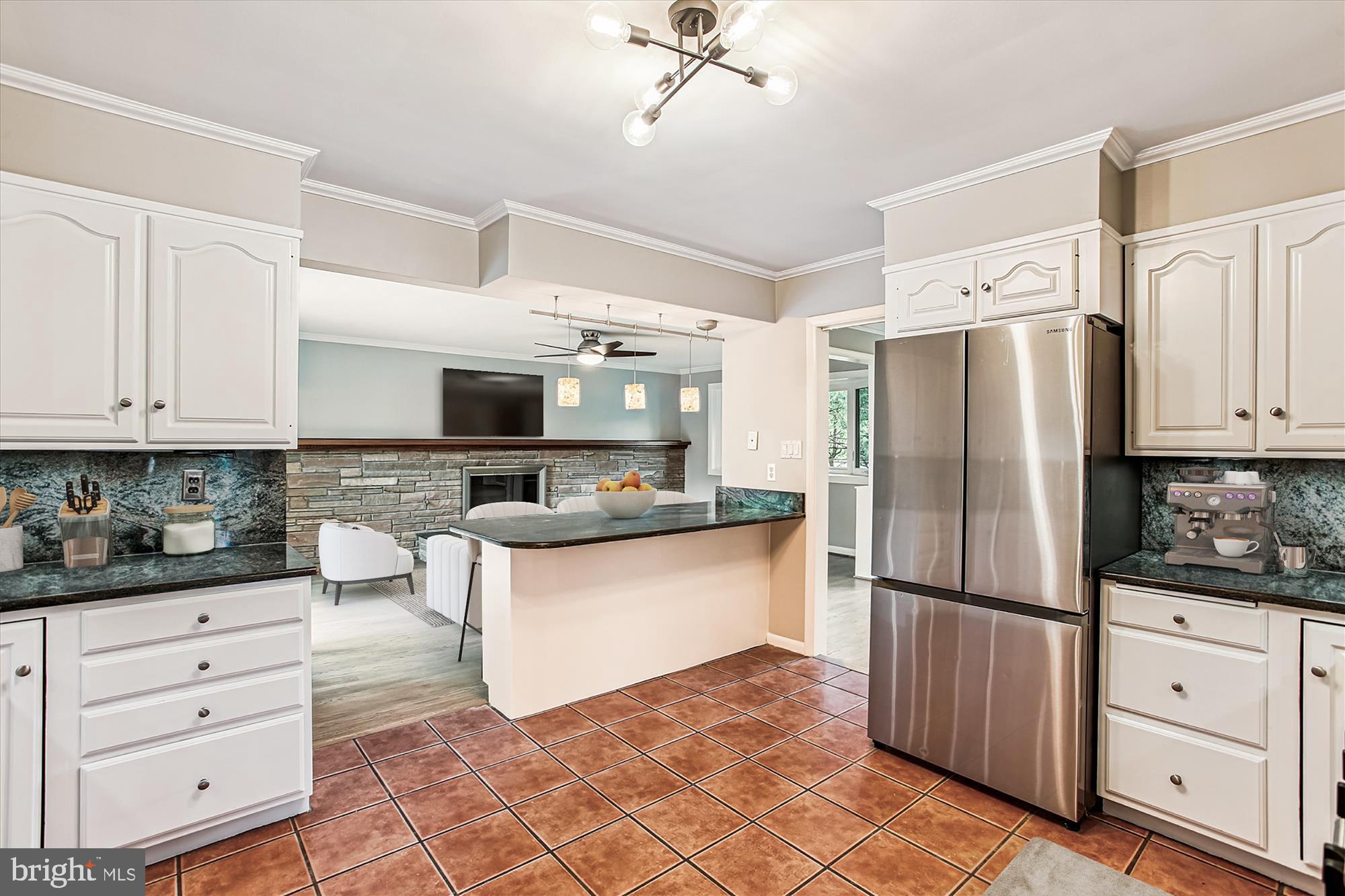 ARLINGTON RIDGE - Residential