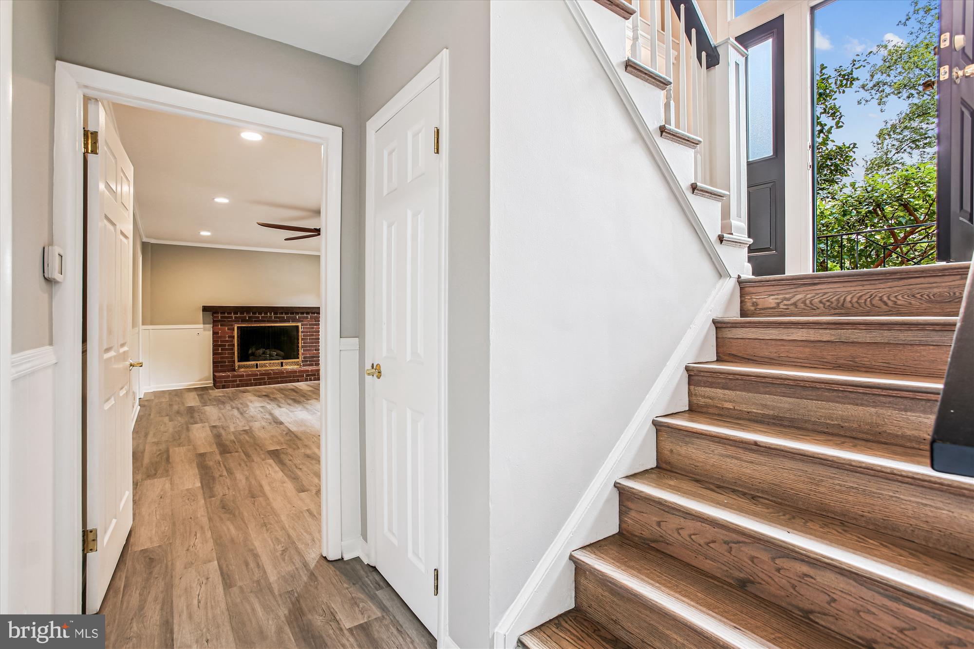 ARLINGTON RIDGE - Residential