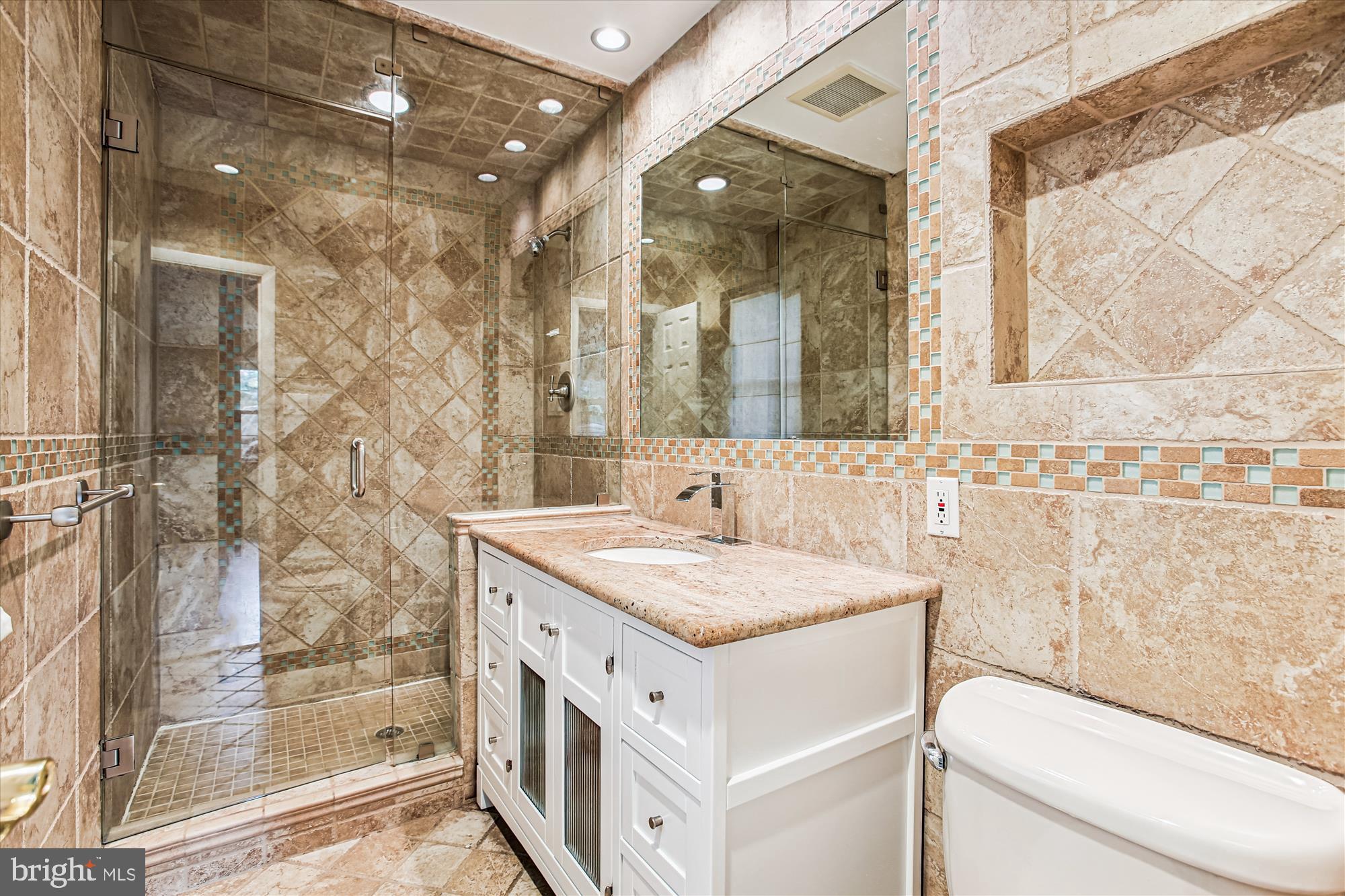 ARLINGTON RIDGE - Residential