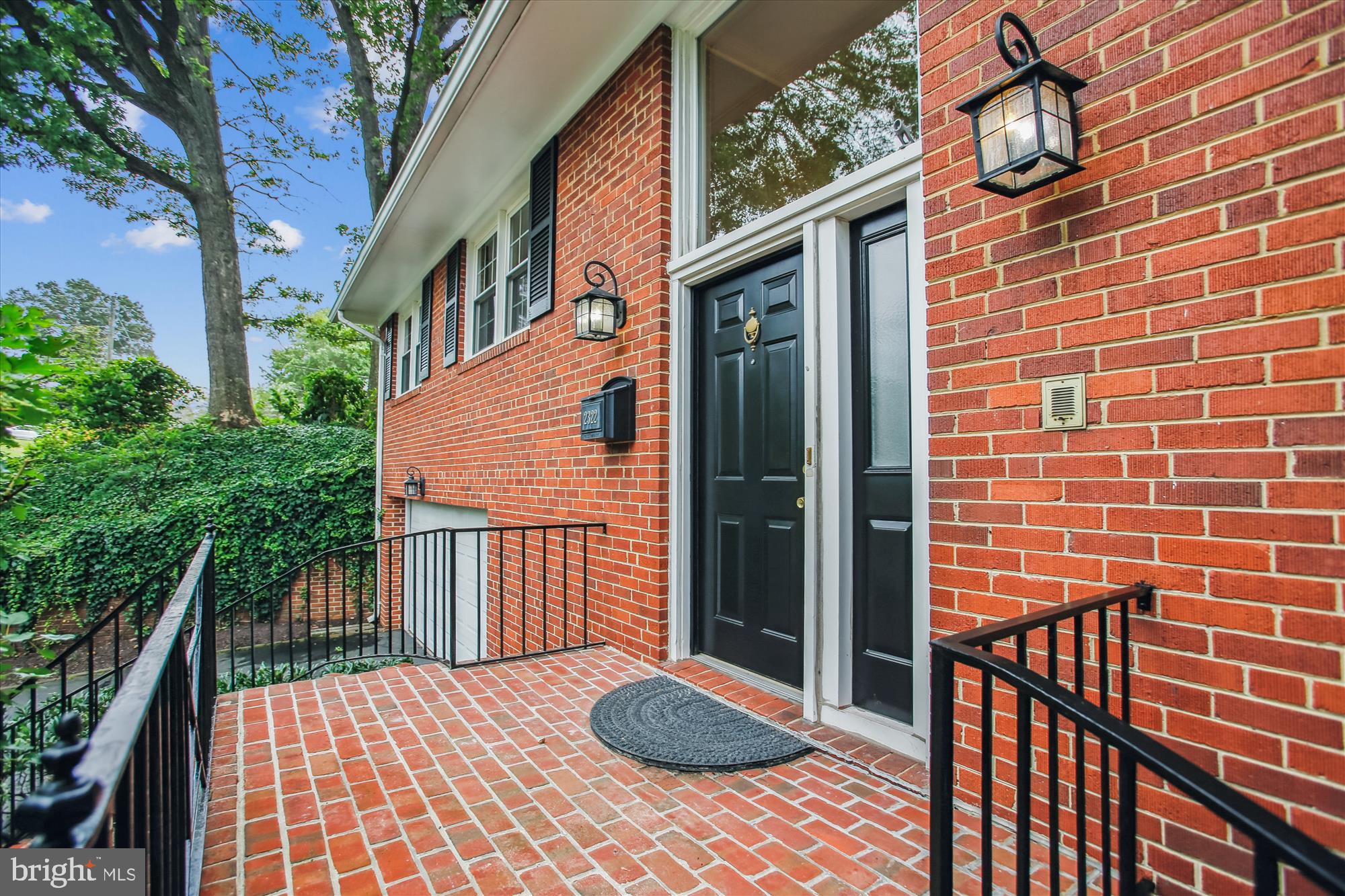 ARLINGTON RIDGE - Residential