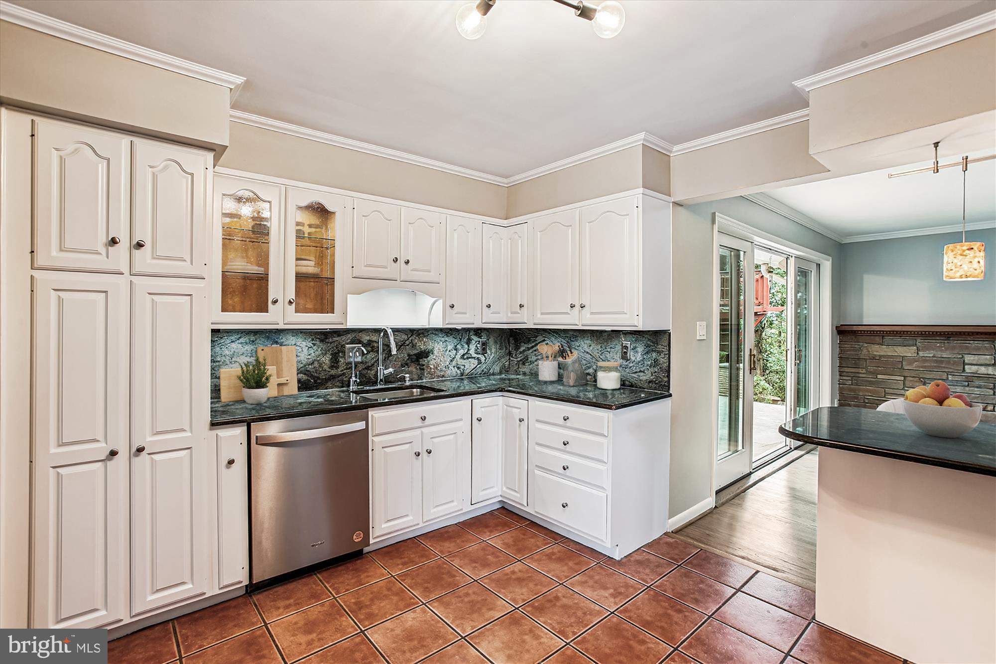 ARLINGTON RIDGE - Residential