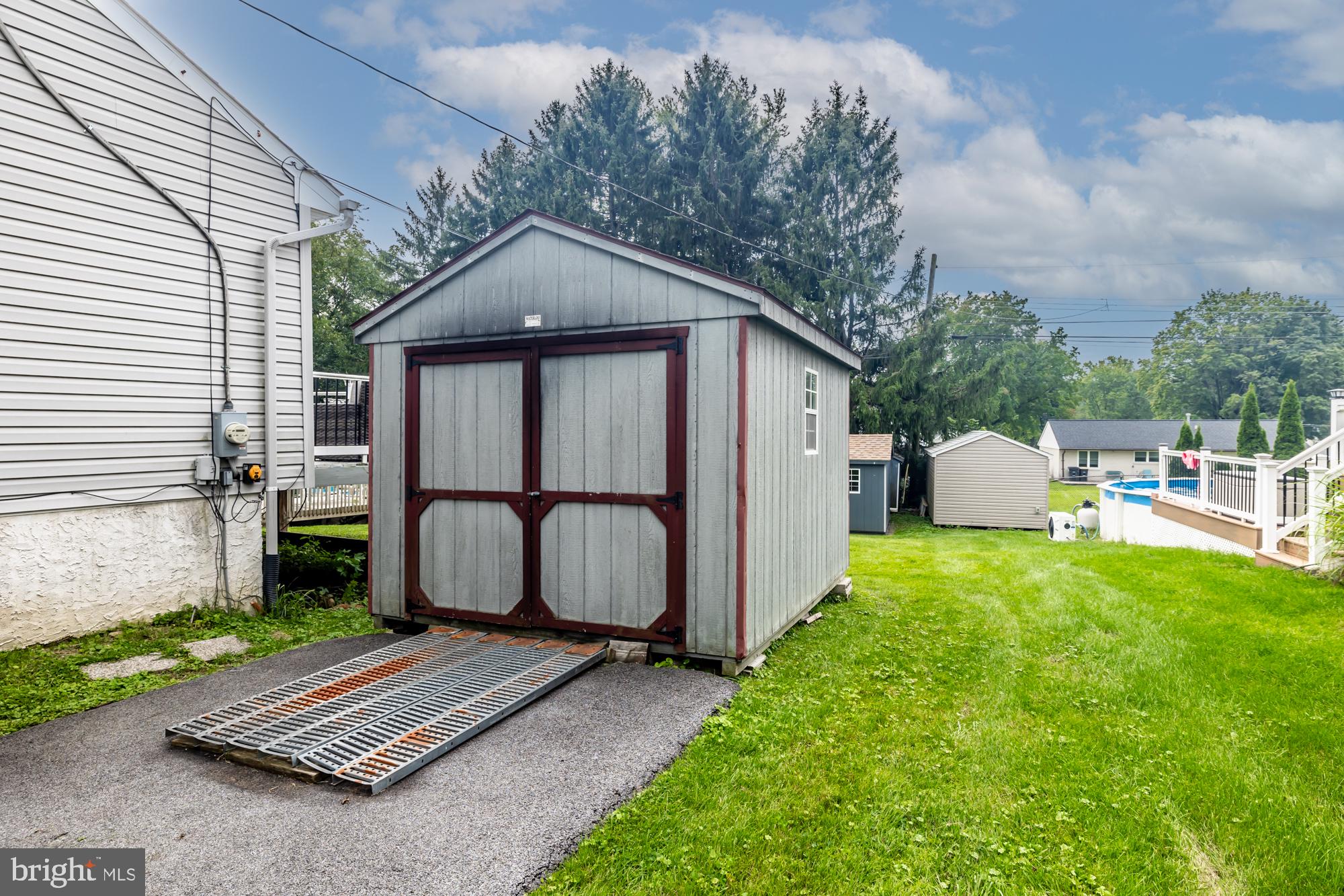 430 FARMHOUSE ROAD