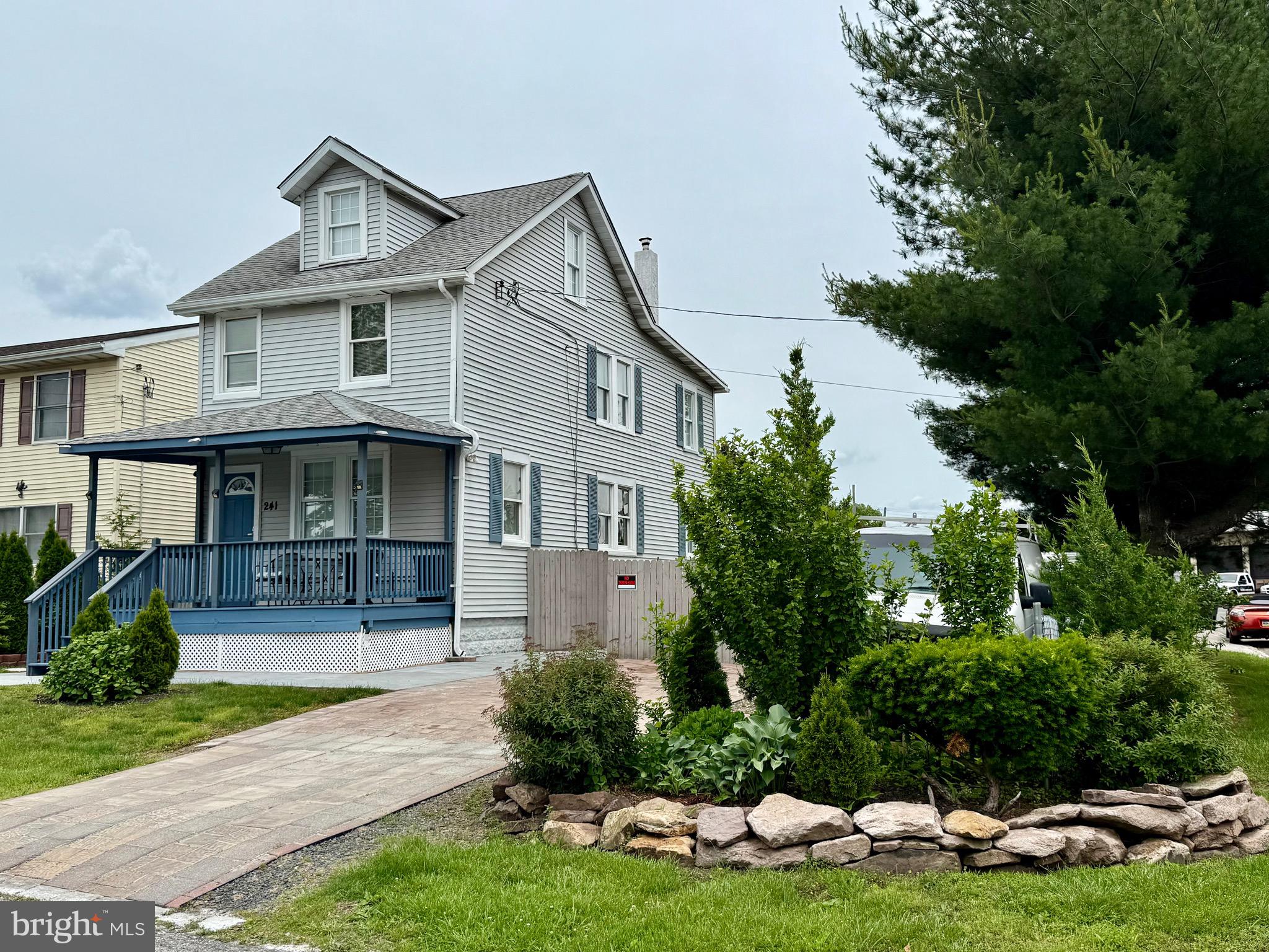 241 ROBERTSON AVENUE