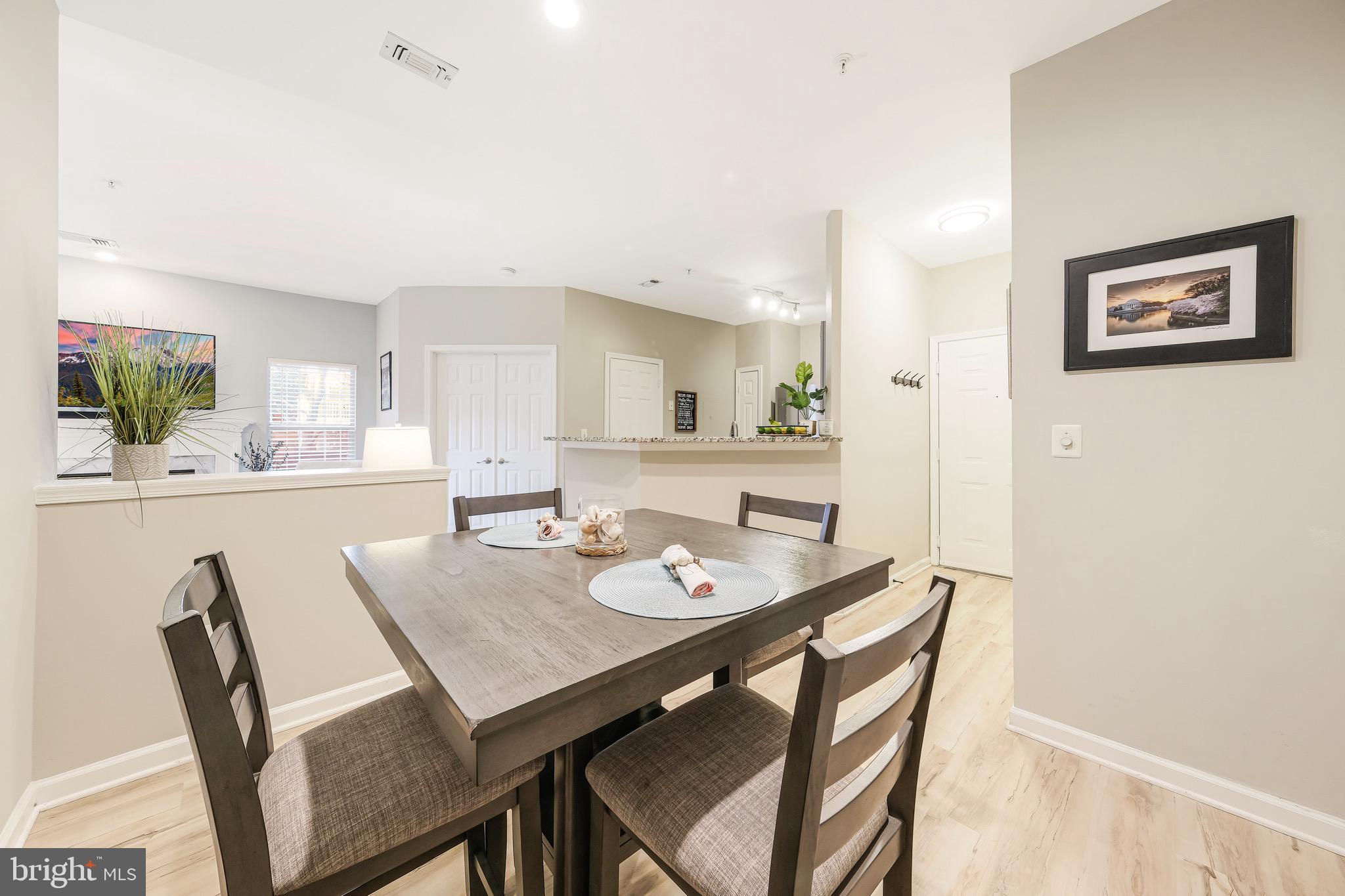 EDGEWATER AT TOWN CENTER - Residential