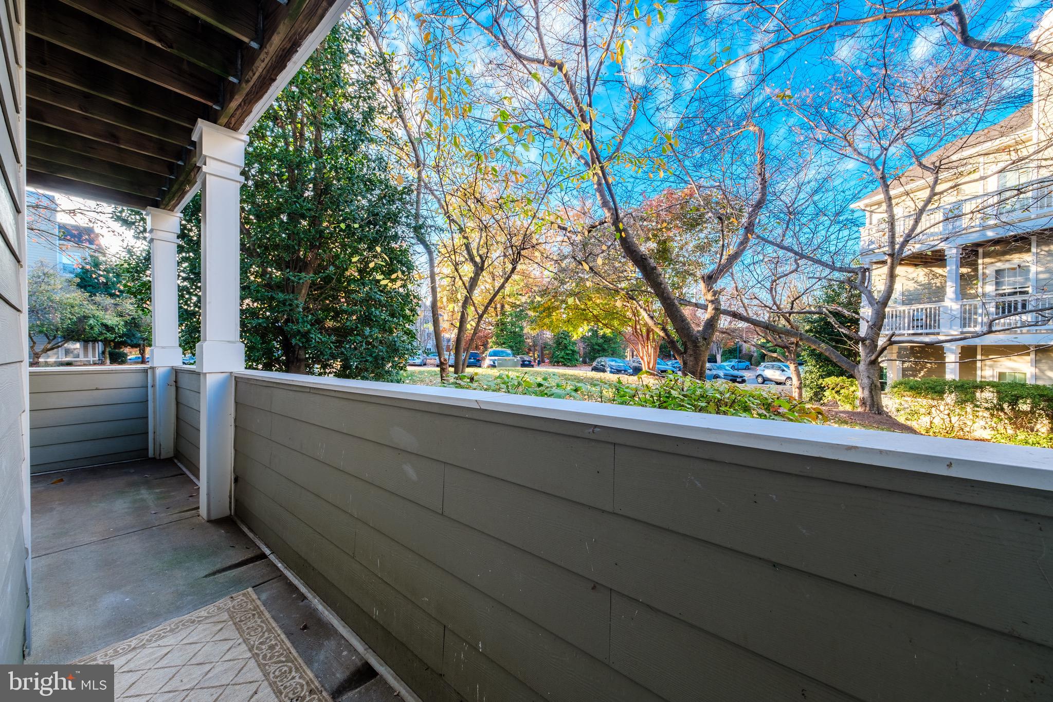 EDGEWATER AT TOWN CENTER - Residential