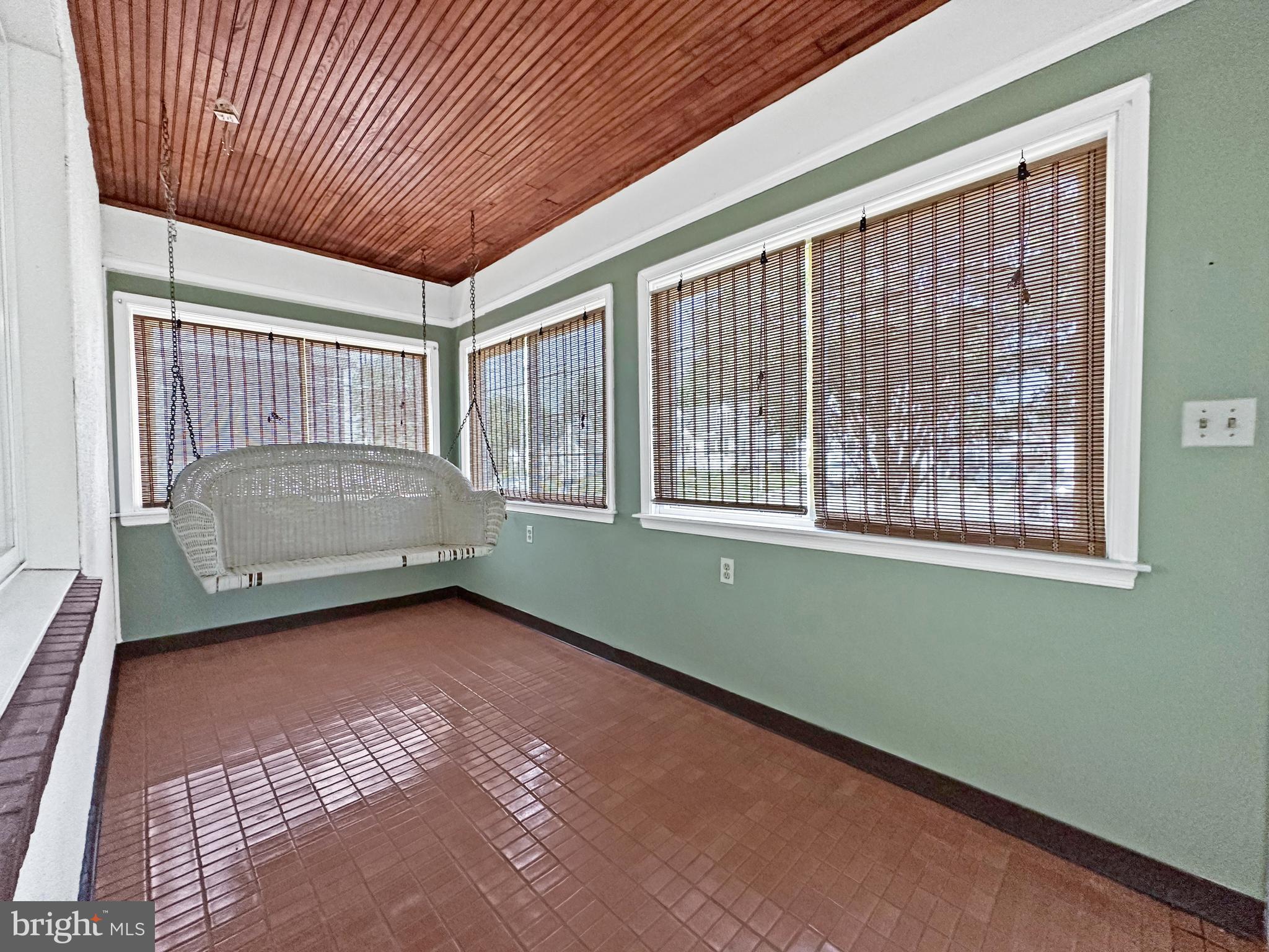 ROLAND TERRACE - Residential