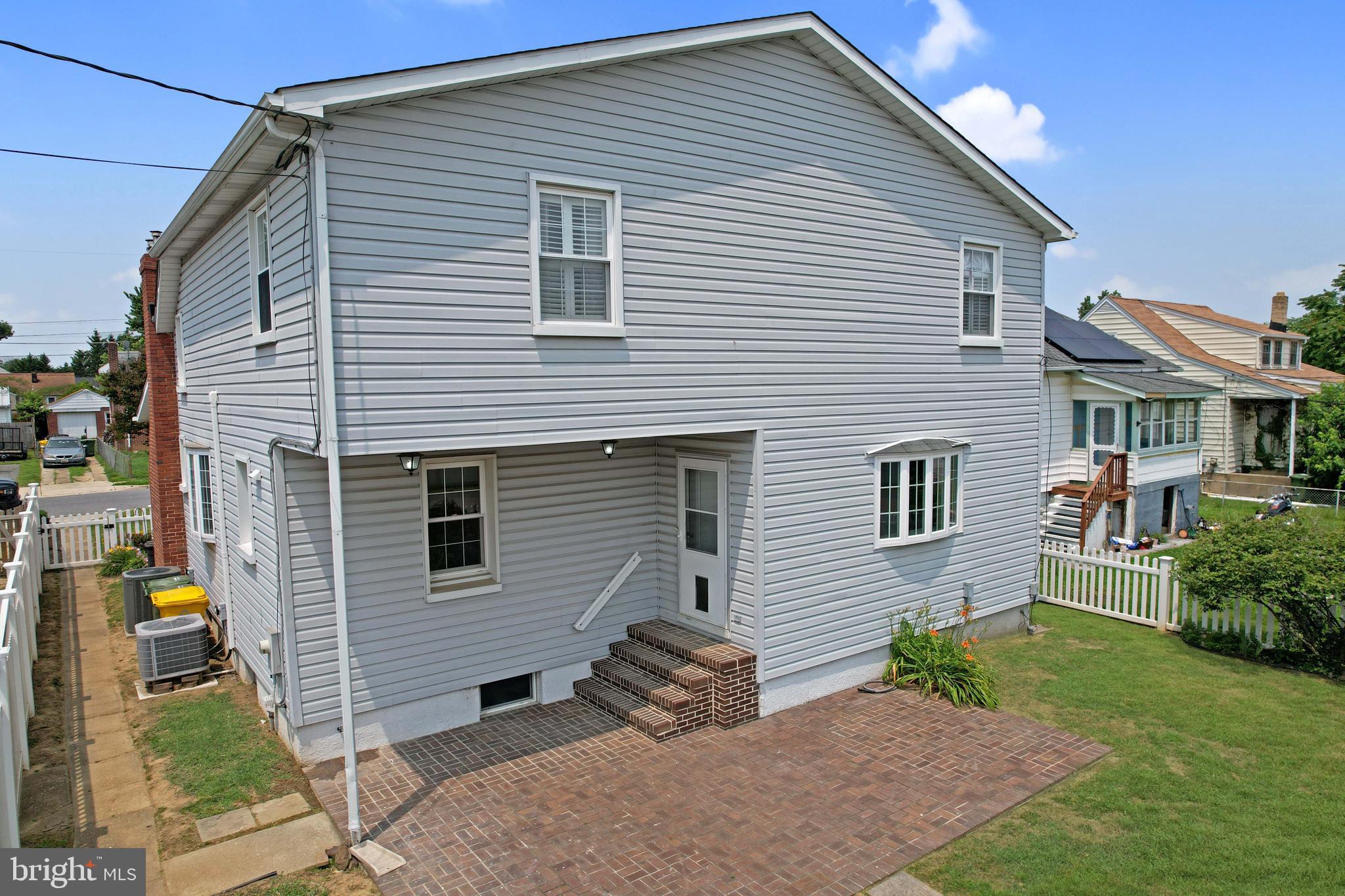 ROLAND TERRACE - Residential
