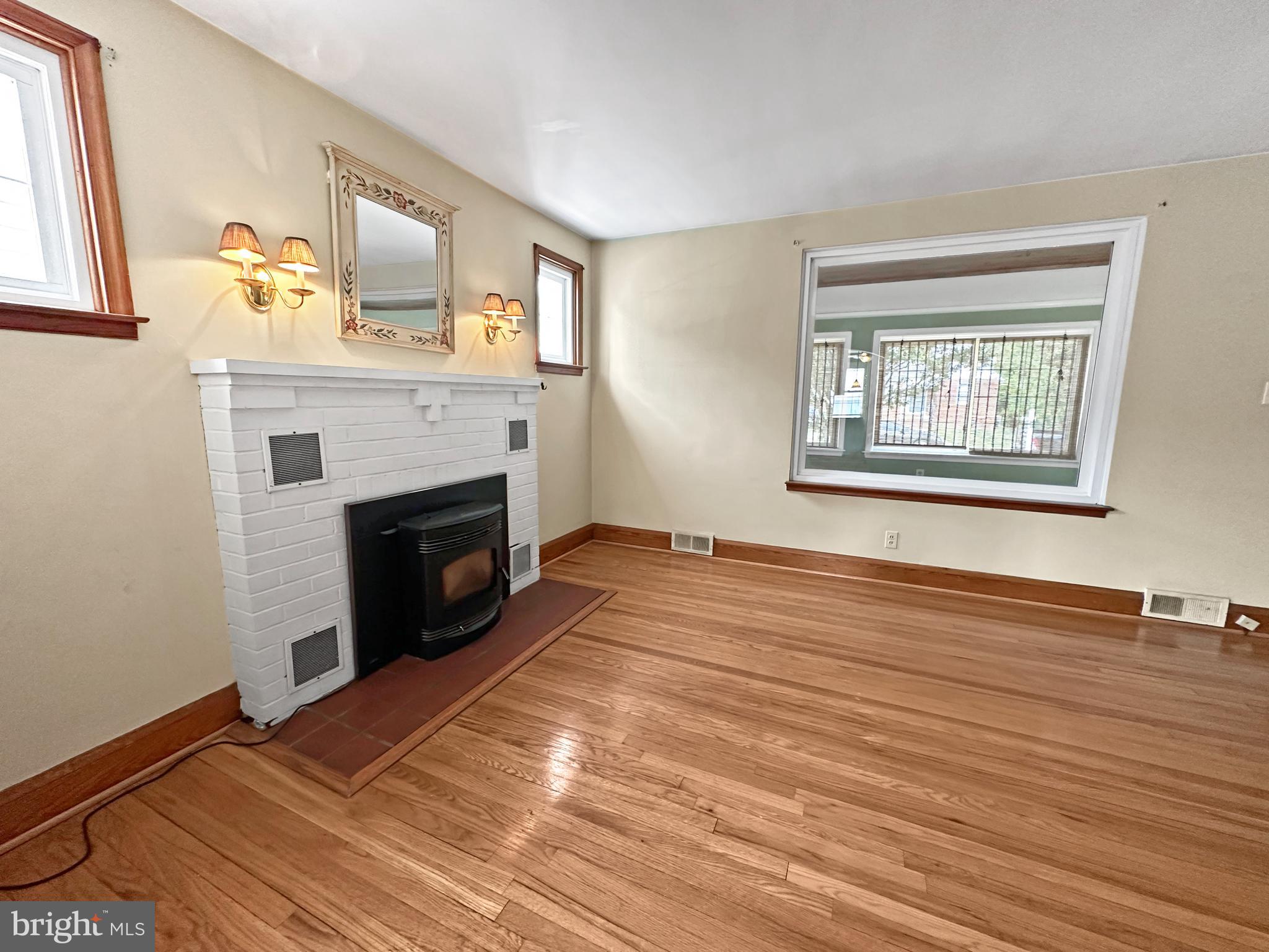 ROLAND TERRACE - Residential