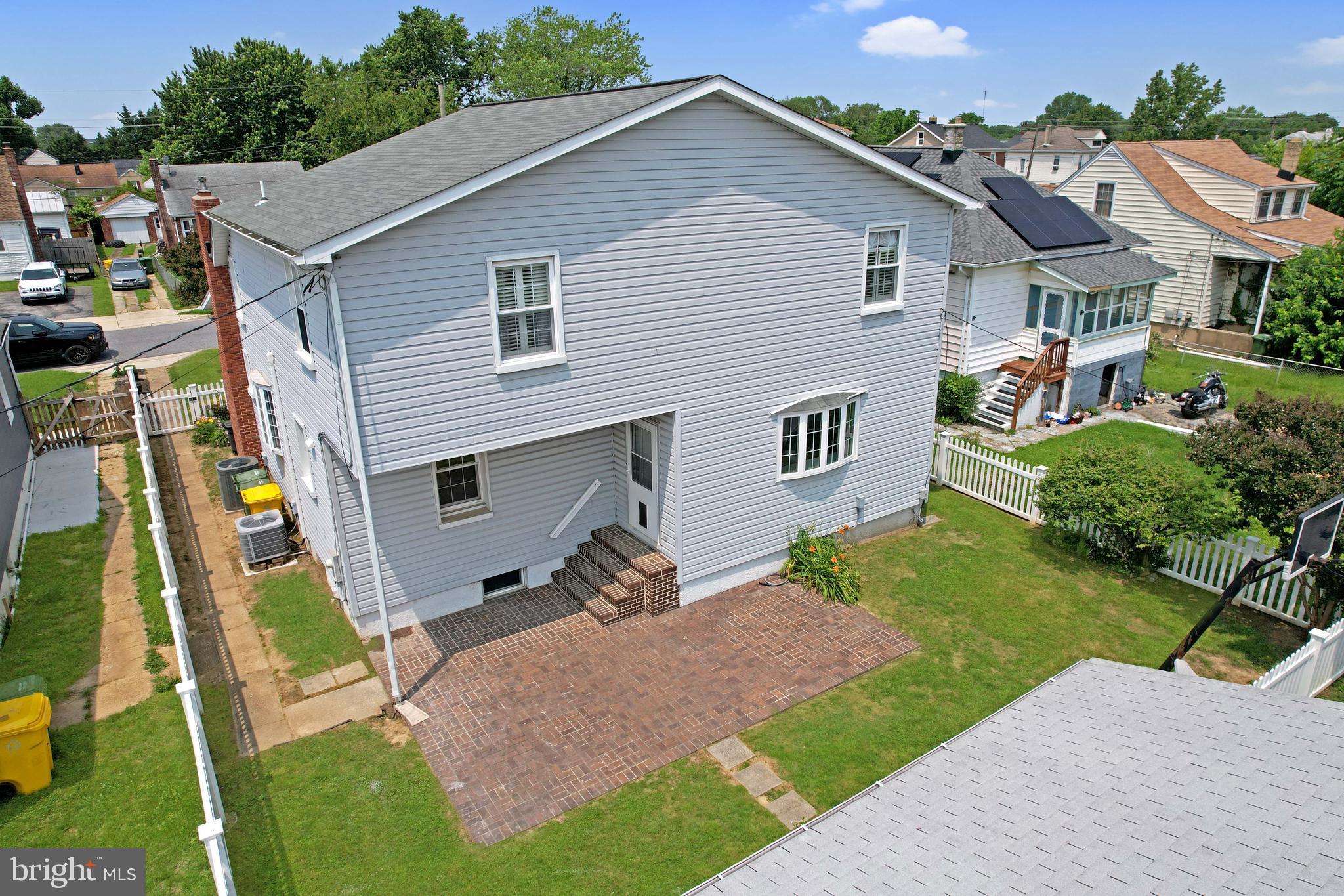 ROLAND TERRACE - Residential