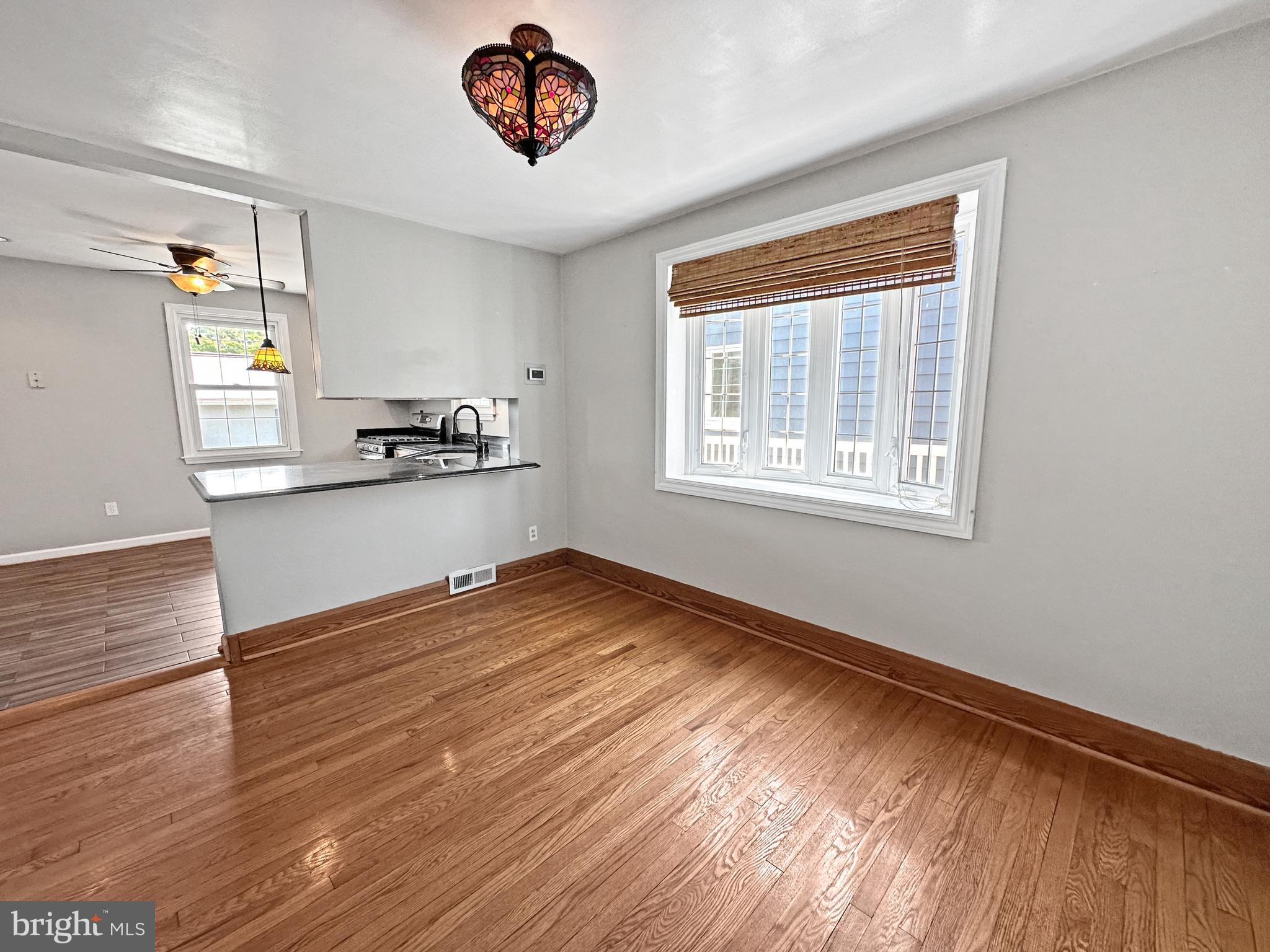 ROLAND TERRACE - Residential