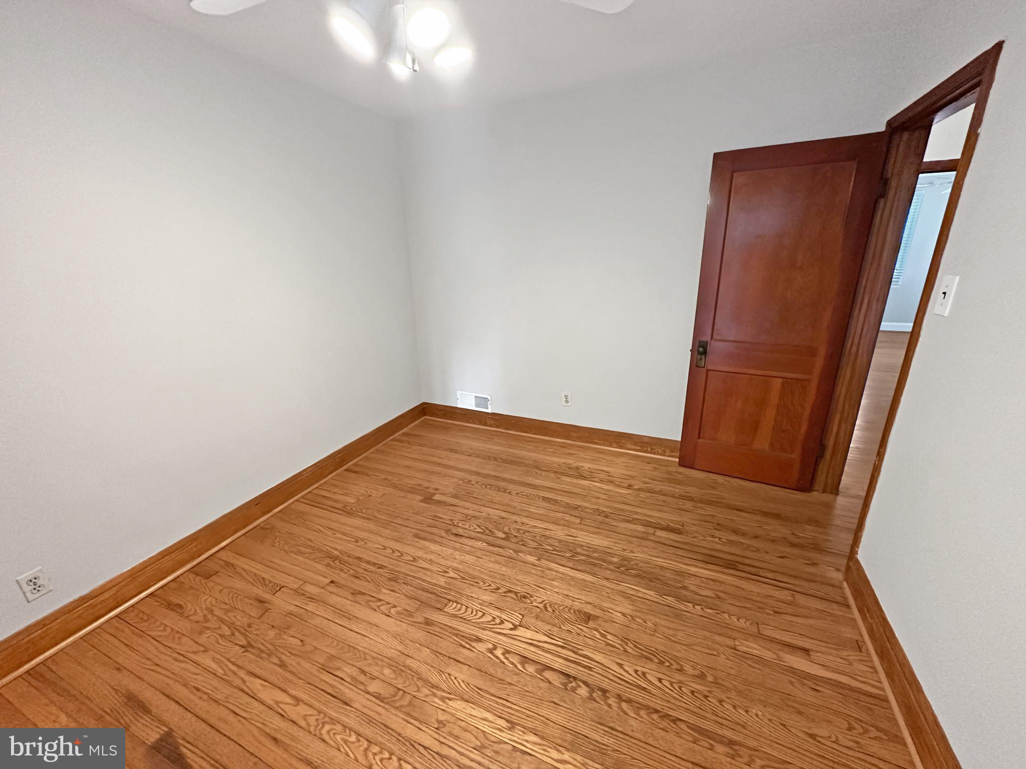 ROLAND TERRACE - Residential