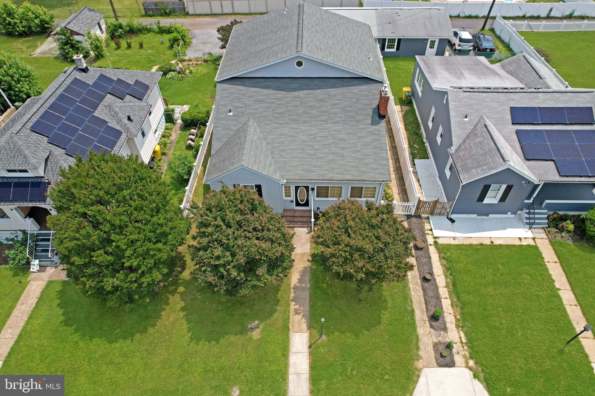 ROLAND TERRACE - Residential