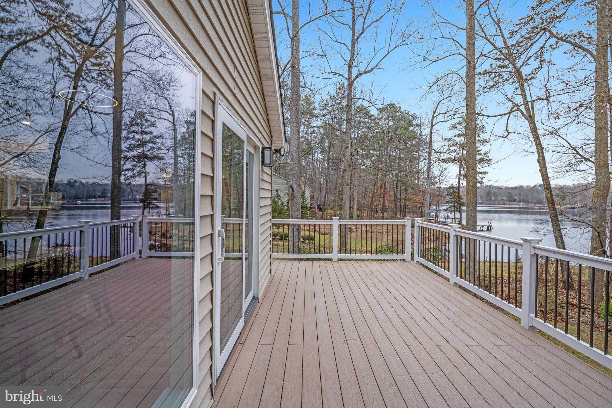 LAKE CAROLINE - Residential